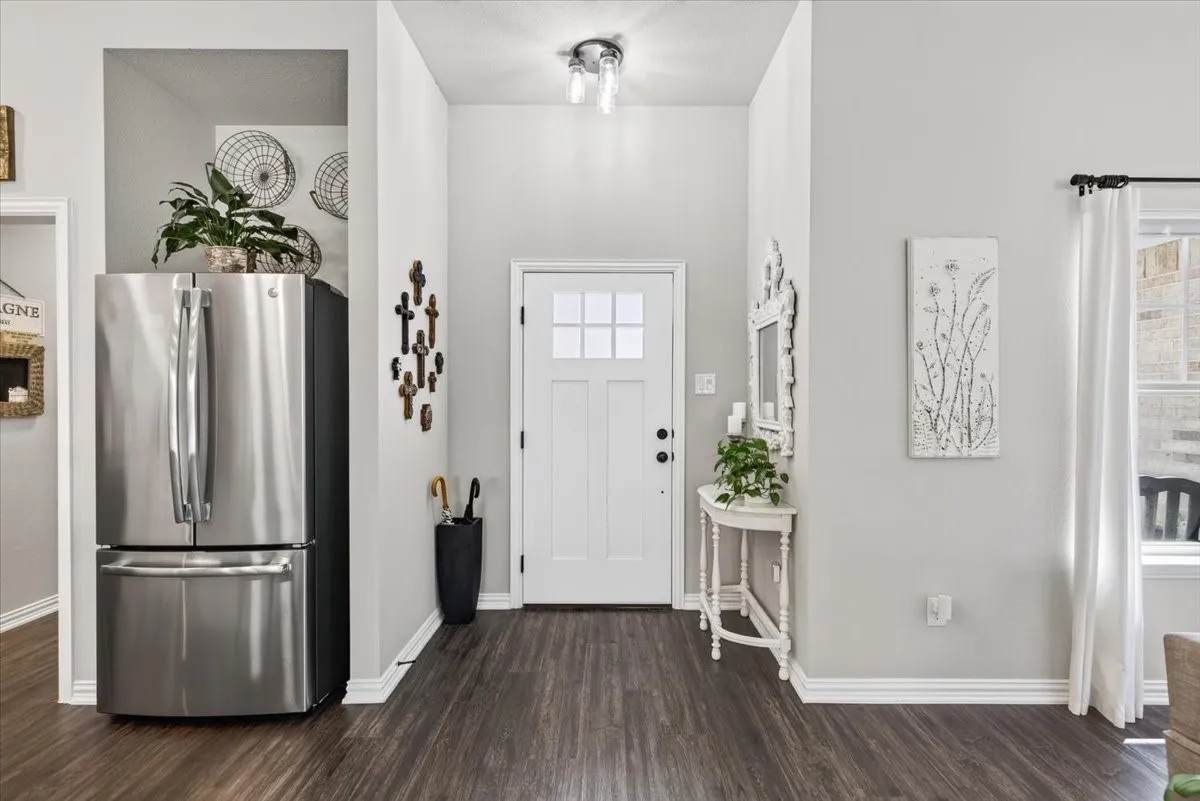 Single Family Residence For Sale in Henderson County , 216 Skiff Drive, Gun Barrel City, Texas 75156, 3 Bedroom, 2 Bathroom, 2 Garage spaces, 1,494 Sqft, built in 2020, mls#21363598, Real Estate Agent in Gun Barrel City, Homes For Sale in Henderson county, Homes For Sale in Gun Barrel City, Realtor in Gun Barrel City Texas, Real Estate Brokerage Independent Realty Texas, Luminita Cordes Realtor
