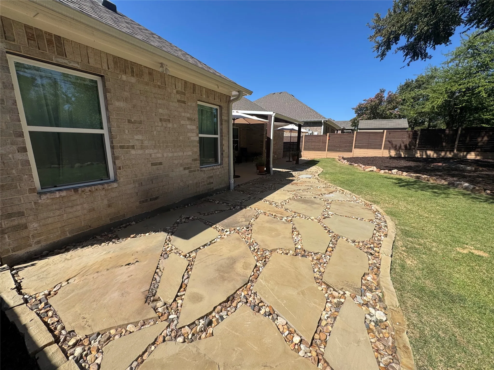 Single Family Residence For Sale in Henderson County , 216 Skiff Drive, Gun Barrel City, Texas 75156, 3 Bedroom, 2 Bathroom, 2 Garage spaces, 1,494 Sqft, built in 2020, mls#21363598, Real Estate Agent in Gun Barrel City, Homes For Sale in Henderson county, Homes For Sale in Gun Barrel City, Realtor in Gun Barrel City Texas, Real Estate Brokerage Independent Realty Texas, Luminita Cordes Realtor