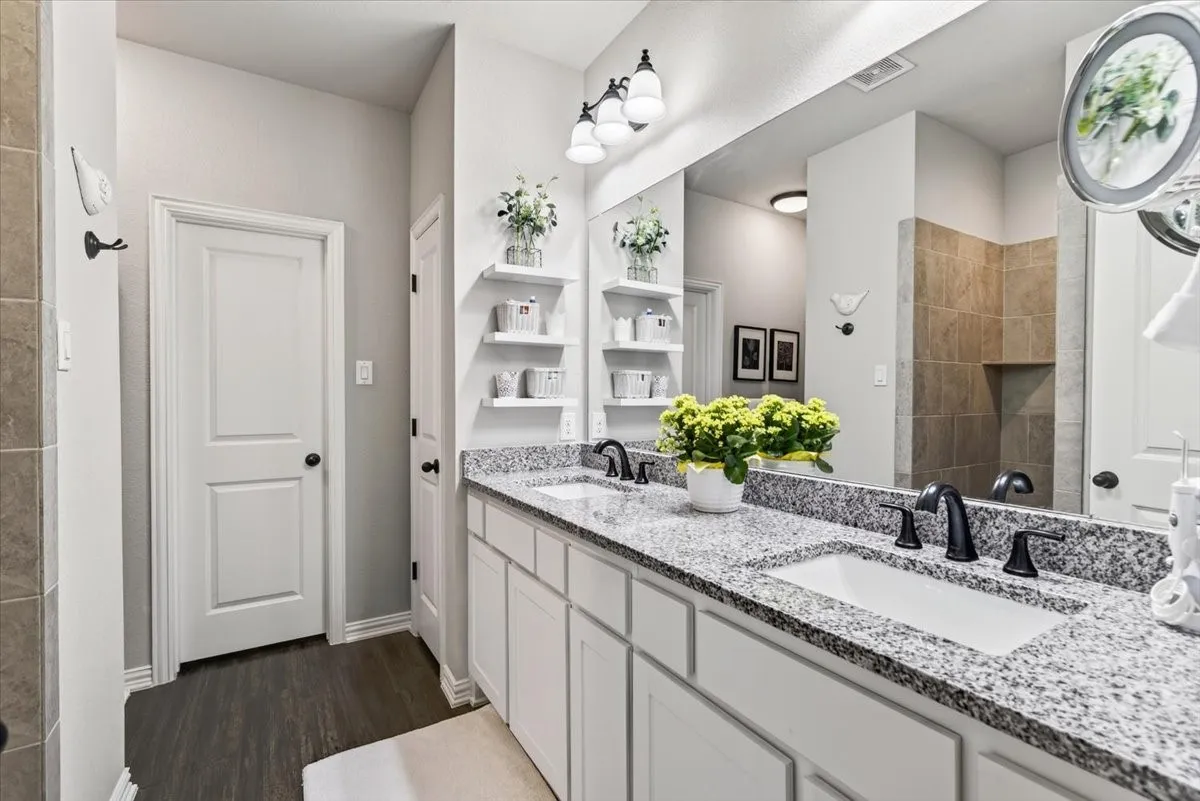 Single Family Residence For Sale in Henderson County , 216 Skiff Drive, Gun Barrel City, Texas 75156, 3 Bedroom, 2 Bathroom, 2 Garage spaces, 1,494 Sqft, built in 2020, mls#21363598, Real Estate Agent in Gun Barrel City, Homes For Sale in Henderson county, Homes For Sale in Gun Barrel City, Realtor in Gun Barrel City Texas, Real Estate Brokerage Independent Realty Texas, Luminita Cordes Realtor