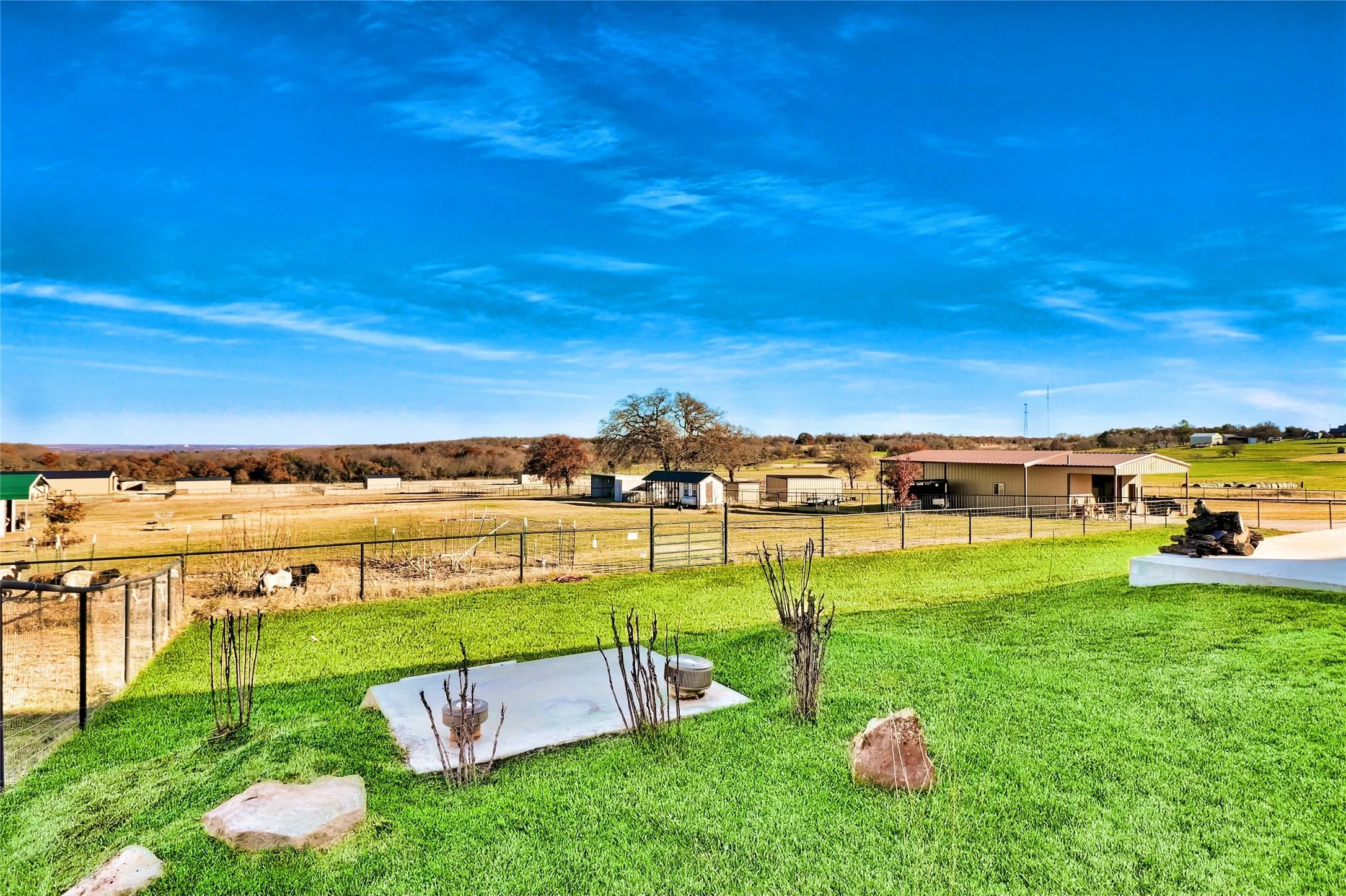 Single Family Residence For Rent in Parker County , 694 Jennings Lane, Azle, Texas 76020, 5 Bedroom, 2 Bathroom, 2 Garage spaces, 2,229 Sqft, built in 2015, Price $3,950, mls#21363870, Real Estate Agent in Azle, Homes For Rent in Parker county, Homes For Rent in Azle, Realtor in Azle Texas, Real Estate Brokerage Independent Realty Texas, Luminita Cordes Realtor