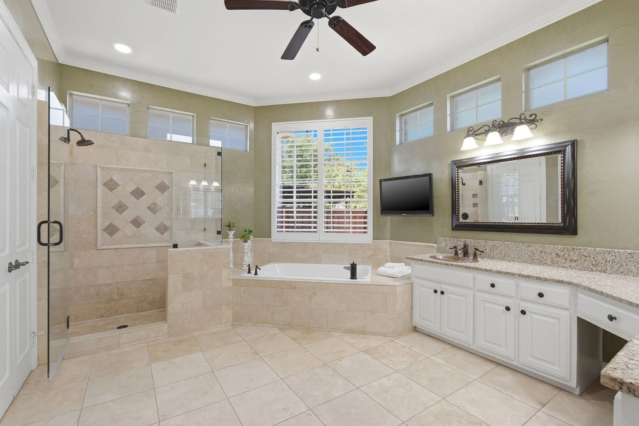 Single Family Residence For Sale in Collin County , 1903 Lorraine Avenue, Allen, Texas 75002, 4 Bedroom, 4 Bathroom, 3 Garage spaces, 4,217 Sqft, built in 2001, mls#21361225, Real Estate Agent in Allen, Homes For Sale in Collin county, Homes For Sale in Allen, Realtor in Allen Texas, Real Estate Brokerage Independent Realty Texas, Luminita Cordes Realtor