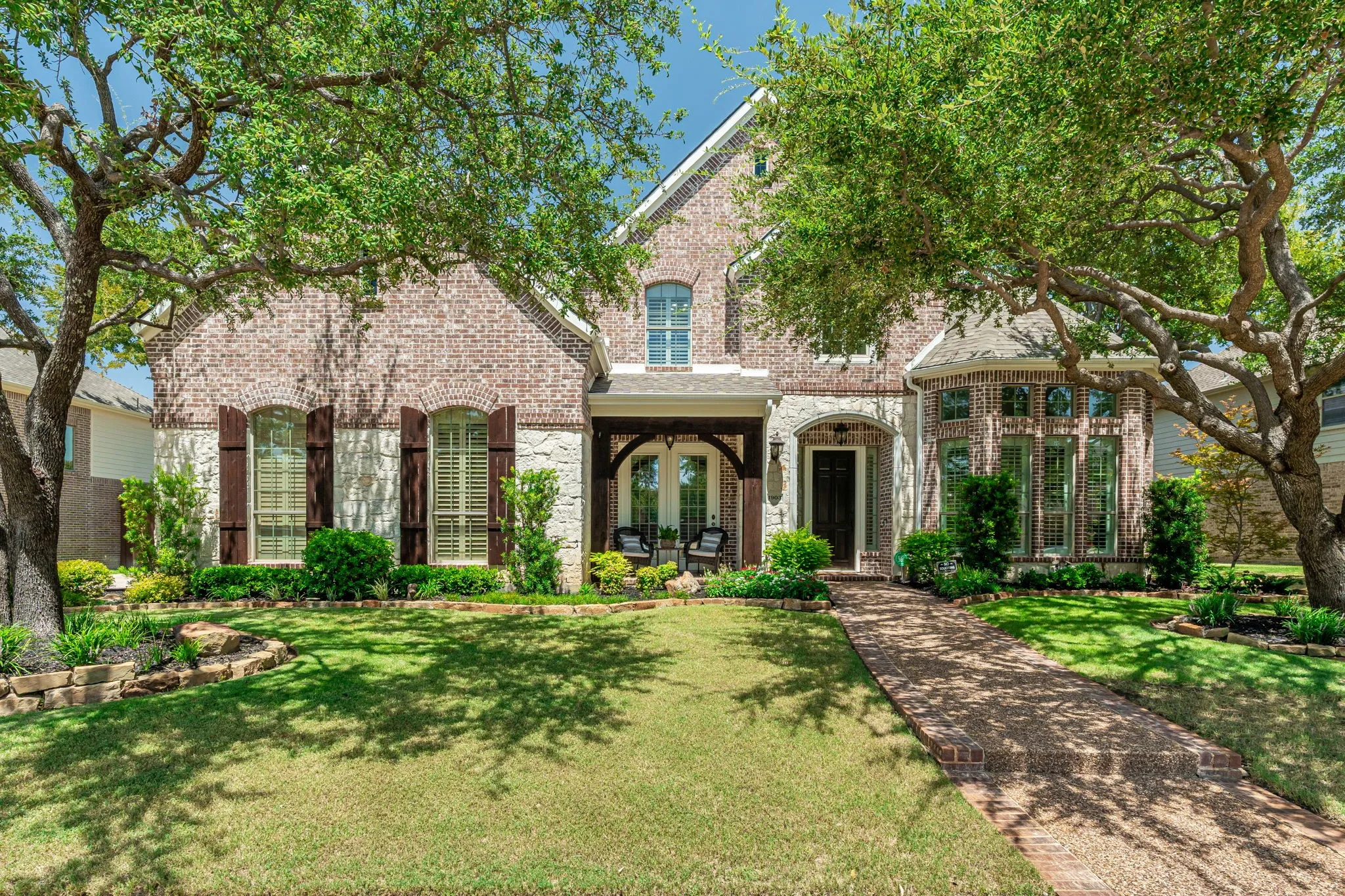 Single Family Residence For Sale in Collin County , 1903 Lorraine Avenue, Allen, Texas 75002, 4 Bedroom, 4 Bathroom, 3 Garage spaces, 4,217 Sqft, built in 2001, mls#21361225, Real Estate Agent in Allen, Homes For Sale in Collin county, Homes For Sale in Allen, Realtor in Allen Texas, Real Estate Brokerage Independent Realty Texas, Luminita Cordes Realtor