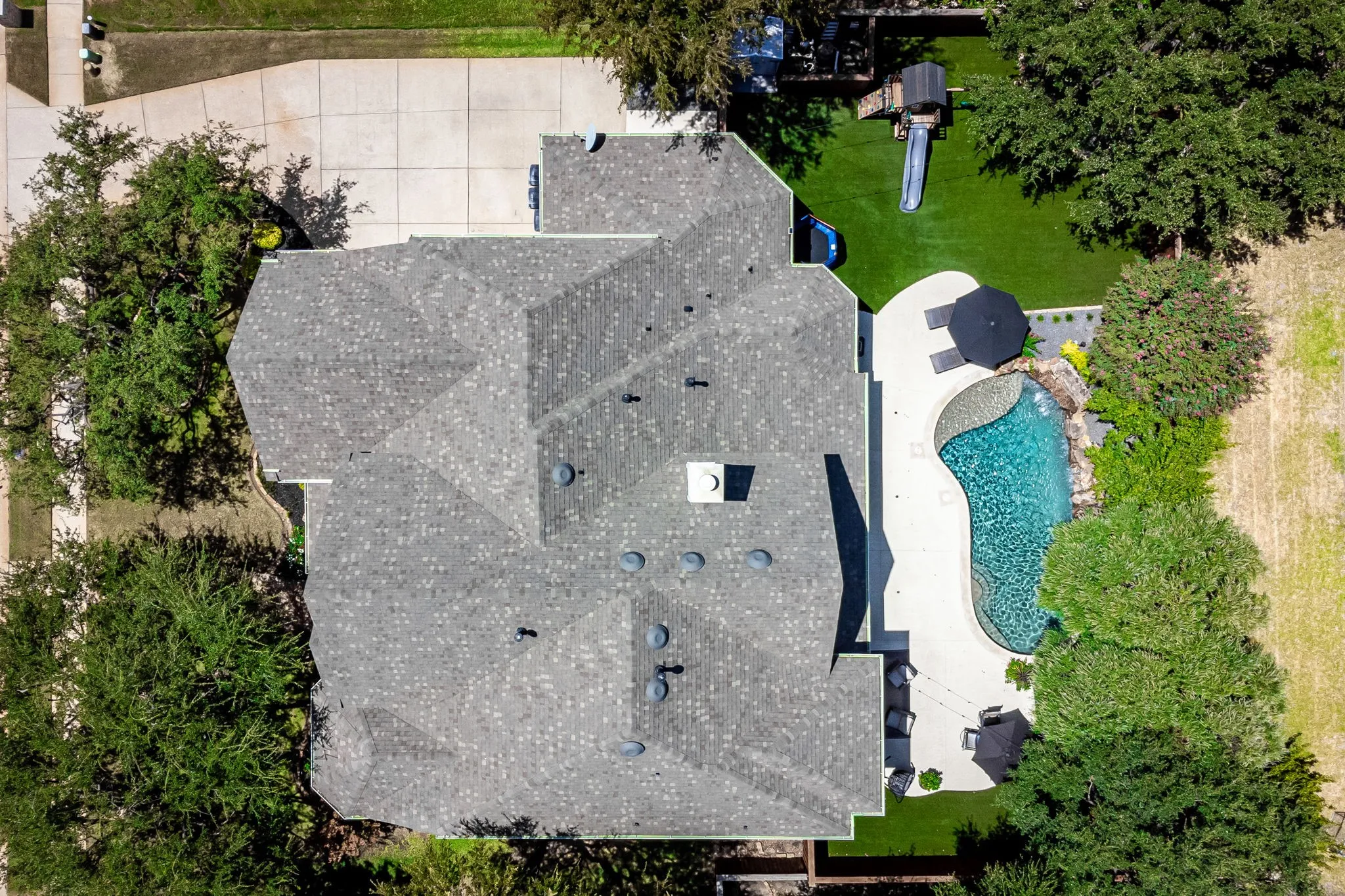 Single Family Residence For Sale in Collin County , 1903 Lorraine Avenue, Allen, Texas 75002, 4 Bedroom, 4 Bathroom, 3 Garage spaces, 4,217 Sqft, built in 2001, mls#21361225, Real Estate Agent in Allen, Homes For Sale in Collin county, Homes For Sale in Allen, Realtor in Allen Texas, Real Estate Brokerage Independent Realty Texas, Luminita Cordes Realtor
