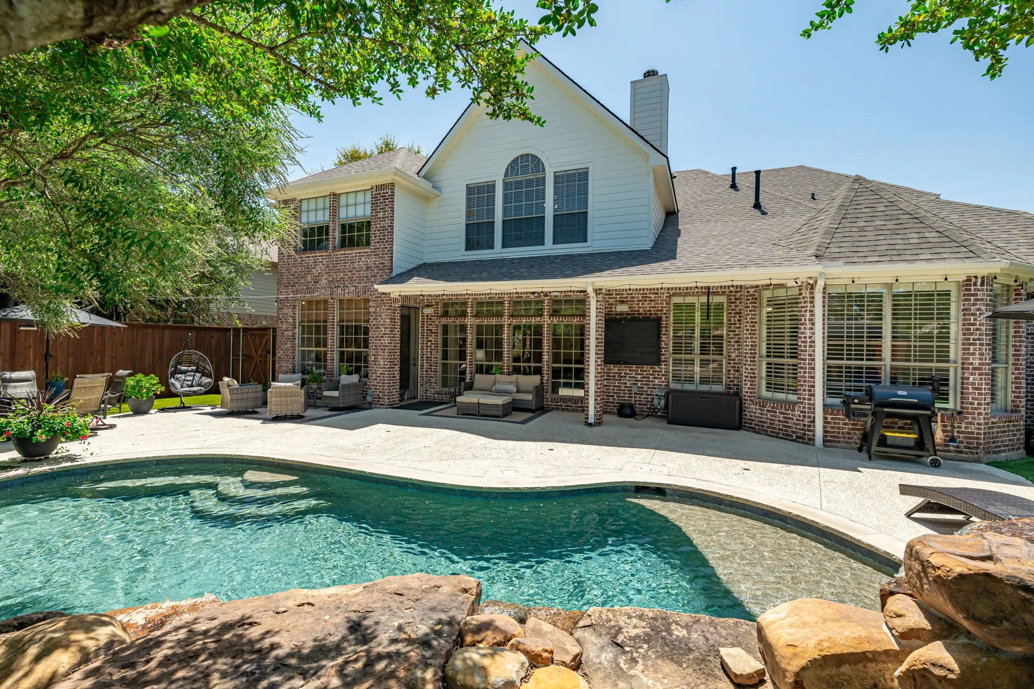 Single Family Residence For Sale in Collin County , 1903 Lorraine Avenue, Allen, Texas 75002, 4 Bedroom, 4 Bathroom, 3 Garage spaces, 4,217 Sqft, built in 2001, mls#21361225, Real Estate Agent in Allen, Homes For Sale in Collin county, Homes For Sale in Allen, Realtor in Allen Texas, Real Estate Brokerage Independent Realty Texas, Luminita Cordes Realtor