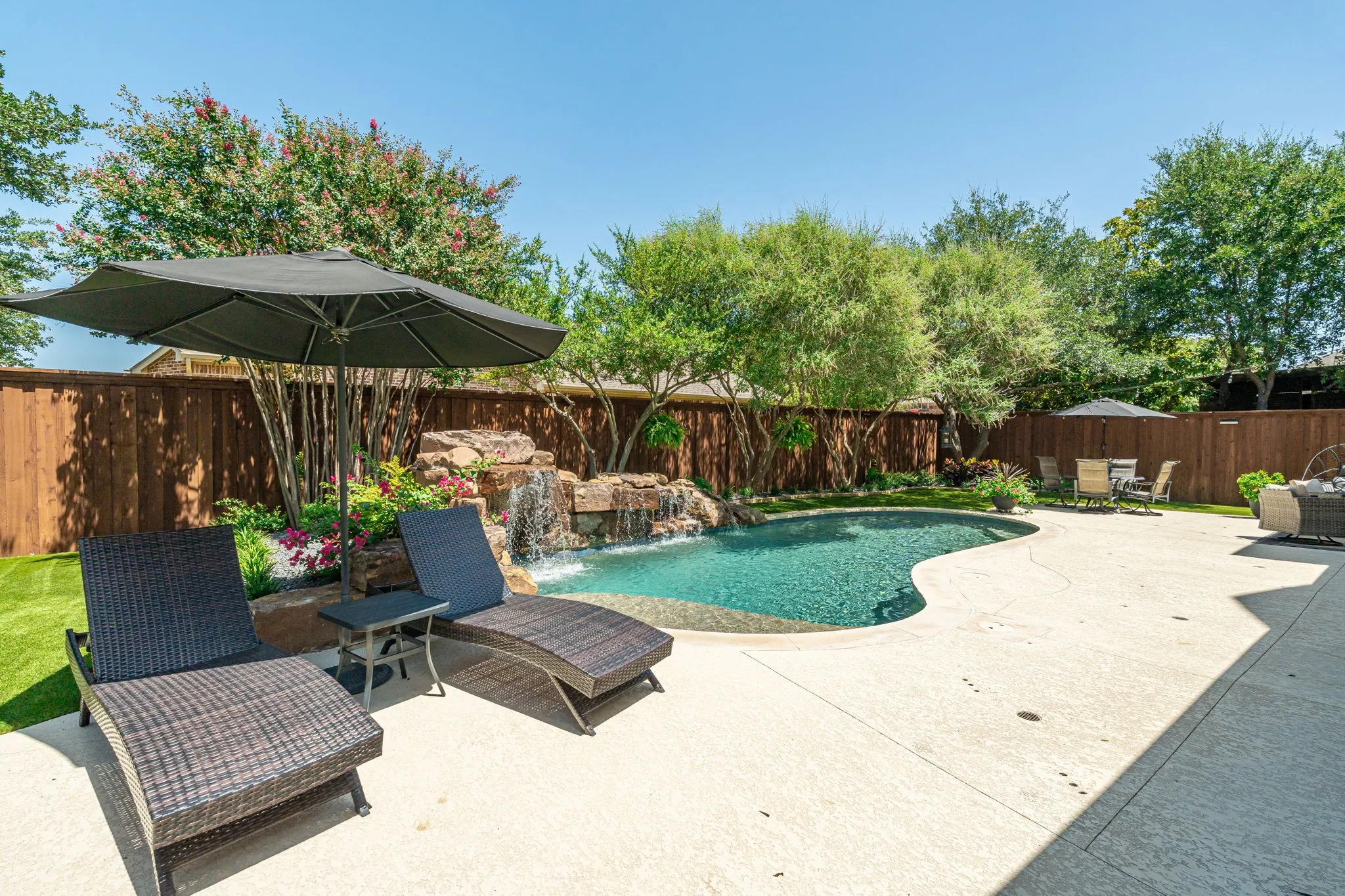 Single Family Residence For Sale in Collin County , 1903 Lorraine Avenue, Allen, Texas 75002, 4 Bedroom, 4 Bathroom, 3 Garage spaces, 4,217 Sqft, built in 2001, mls#21361225, Real Estate Agent in Allen, Homes For Sale in Collin county, Homes For Sale in Allen, Realtor in Allen Texas, Real Estate Brokerage Independent Realty Texas, Luminita Cordes Realtor