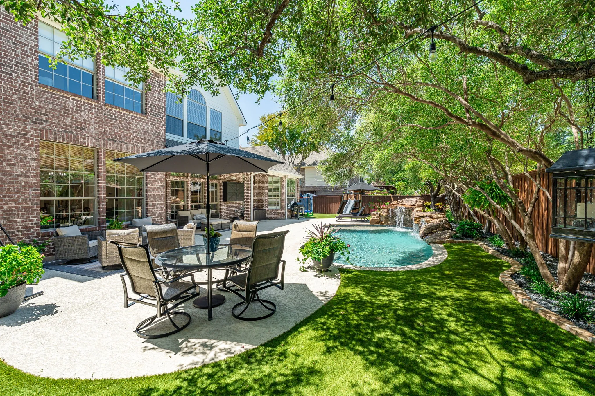 Single Family Residence For Sale in Collin County , 1903 Lorraine Avenue, Allen, Texas 75002, 4 Bedroom, 4 Bathroom, 3 Garage spaces, 4,217 Sqft, built in 2001, mls#21361225, Real Estate Agent in Allen, Homes For Sale in Collin county, Homes For Sale in Allen, Realtor in Allen Texas, Real Estate Brokerage Independent Realty Texas, Luminita Cordes Realtor