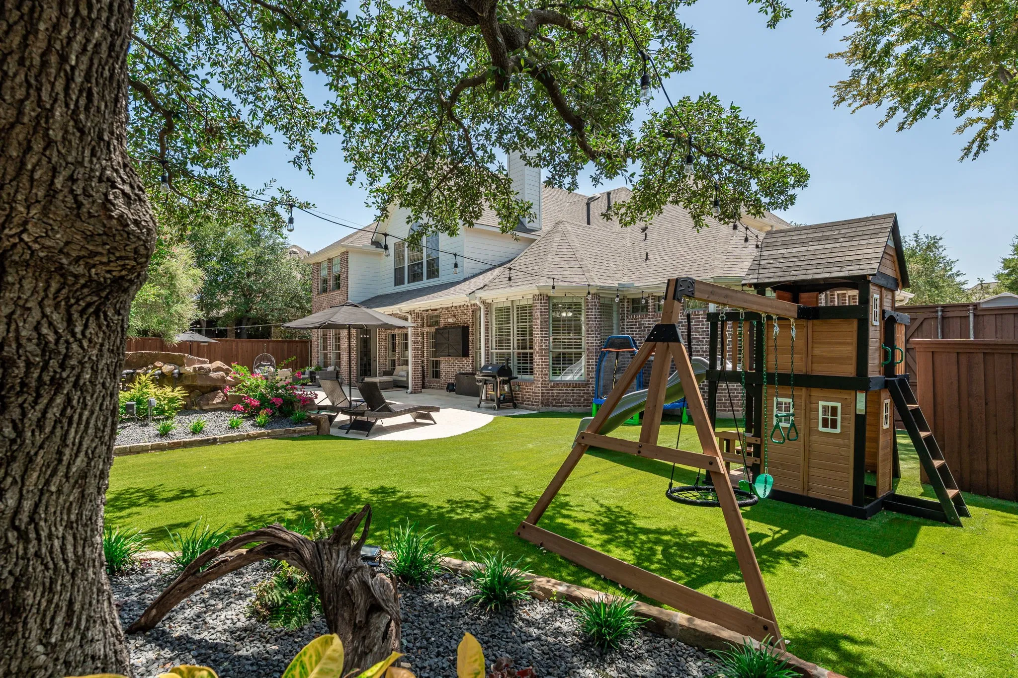 Single Family Residence For Sale in Collin County , 1903 Lorraine Avenue, Allen, Texas 75002, 4 Bedroom, 4 Bathroom, 3 Garage spaces, 4,217 Sqft, built in 2001, mls#21361225, Real Estate Agent in Allen, Homes For Sale in Collin county, Homes For Sale in Allen, Realtor in Allen Texas, Real Estate Brokerage Independent Realty Texas, Luminita Cordes Realtor