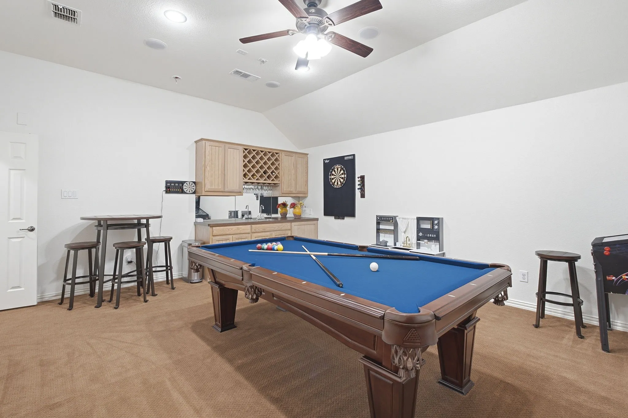 Single Family Residence For Sale in Collin County , 1903 Lorraine Avenue, Allen, Texas 75002, 4 Bedroom, 4 Bathroom, 3 Garage spaces, 4,217 Sqft, built in 2001, mls#21361225, Real Estate Agent in Allen, Homes For Sale in Collin county, Homes For Sale in Allen, Realtor in Allen Texas, Real Estate Brokerage Independent Realty Texas, Luminita Cordes Realtor