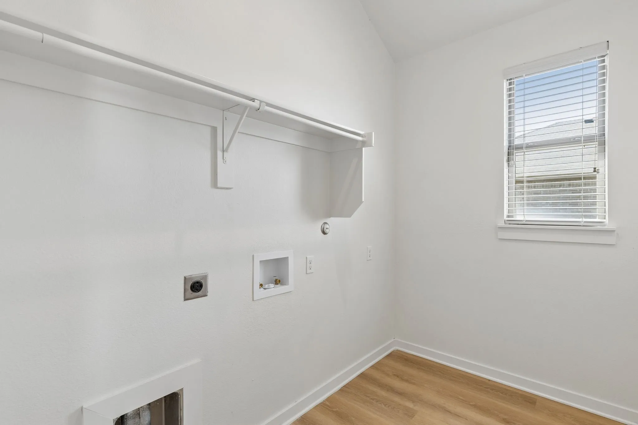 Single Family Residence For Sale in Collin County , 461 Kerens Street, Nevada, Texas 75173, 3 Bedroom, 2 Bathroom, 2 Garage spaces, 1,913 Sqft, built in 2019, mls#21358052, Real Estate Agent in Nevada, Homes For Sale in Collin county, Homes For Sale in Nevada, Realtor in Nevada Texas, Real Estate Brokerage Independent Realty Texas, Luminita Cordes Realtor