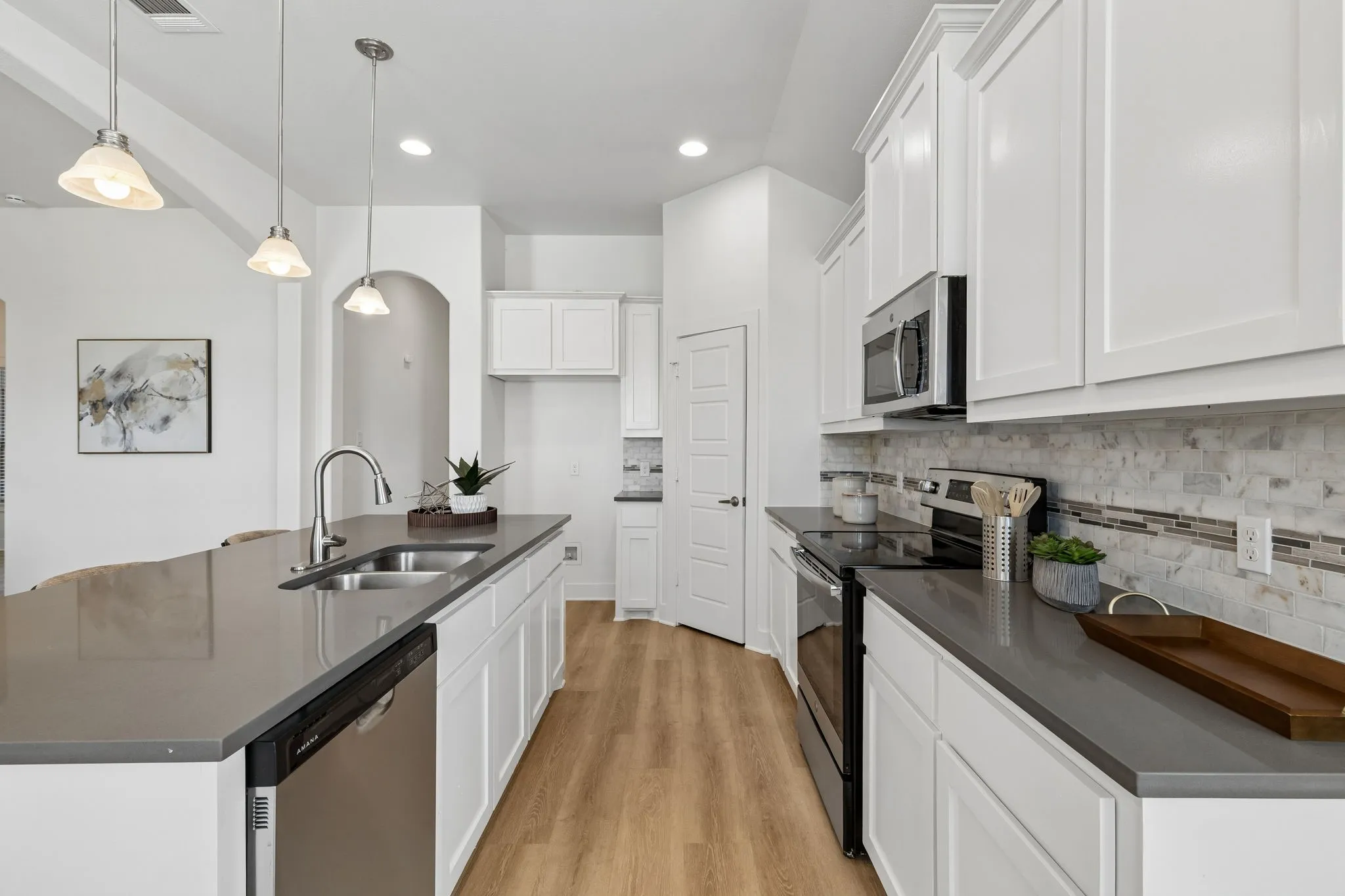 Single Family Residence For Sale in Collin County , 461 Kerens Street, Nevada, Texas 75173, 3 Bedroom, 2 Bathroom, 2 Garage spaces, 1,913 Sqft, built in 2019, mls#21358052, Real Estate Agent in Nevada, Homes For Sale in Collin county, Homes For Sale in Nevada, Realtor in Nevada Texas, Real Estate Brokerage Independent Realty Texas, Luminita Cordes Realtor