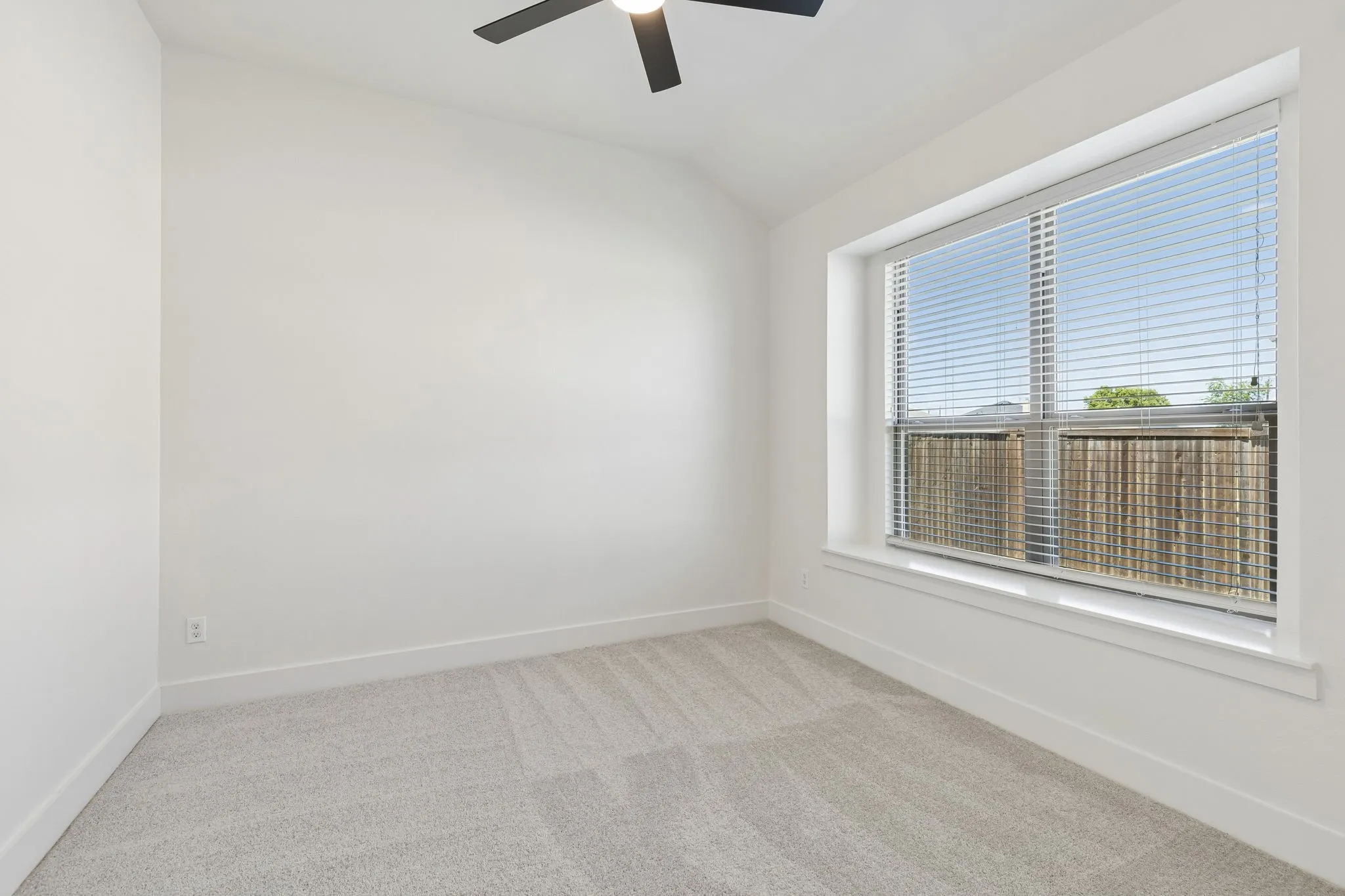 Single Family Residence For Sale in Collin County , 461 Kerens Street, Nevada, Texas 75173, 3 Bedroom, 2 Bathroom, 2 Garage spaces, 1,913 Sqft, built in 2019, mls#21358052, Real Estate Agent in Nevada, Homes For Sale in Collin county, Homes For Sale in Nevada, Realtor in Nevada Texas, Real Estate Brokerage Independent Realty Texas, Luminita Cordes Realtor