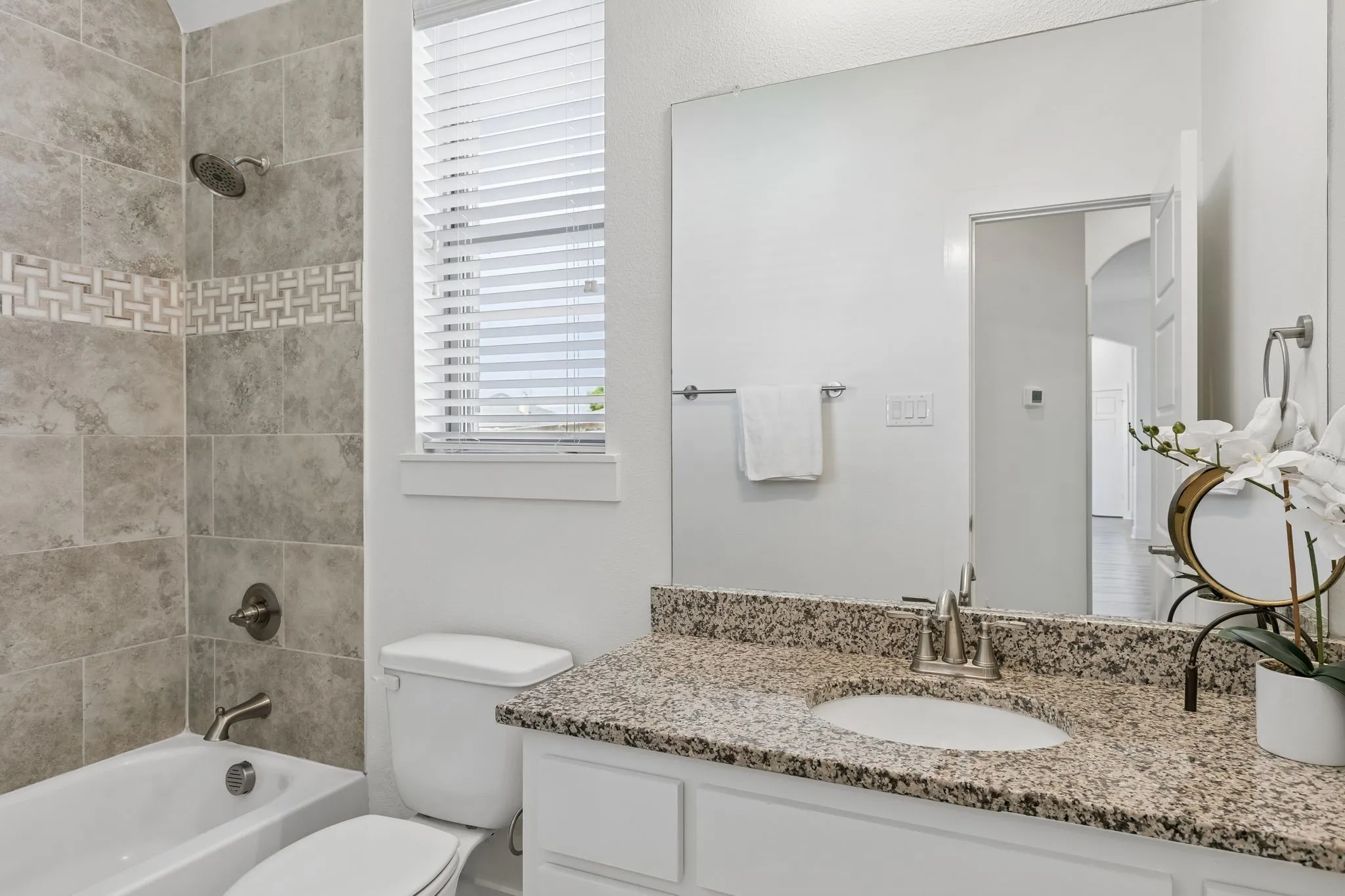 Single Family Residence For Sale in Collin County , 461 Kerens Street, Nevada, Texas 75173, 3 Bedroom, 2 Bathroom, 2 Garage spaces, 1,913 Sqft, built in 2019, mls#21358052, Real Estate Agent in Nevada, Homes For Sale in Collin county, Homes For Sale in Nevada, Realtor in Nevada Texas, Real Estate Brokerage Independent Realty Texas, Luminita Cordes Realtor