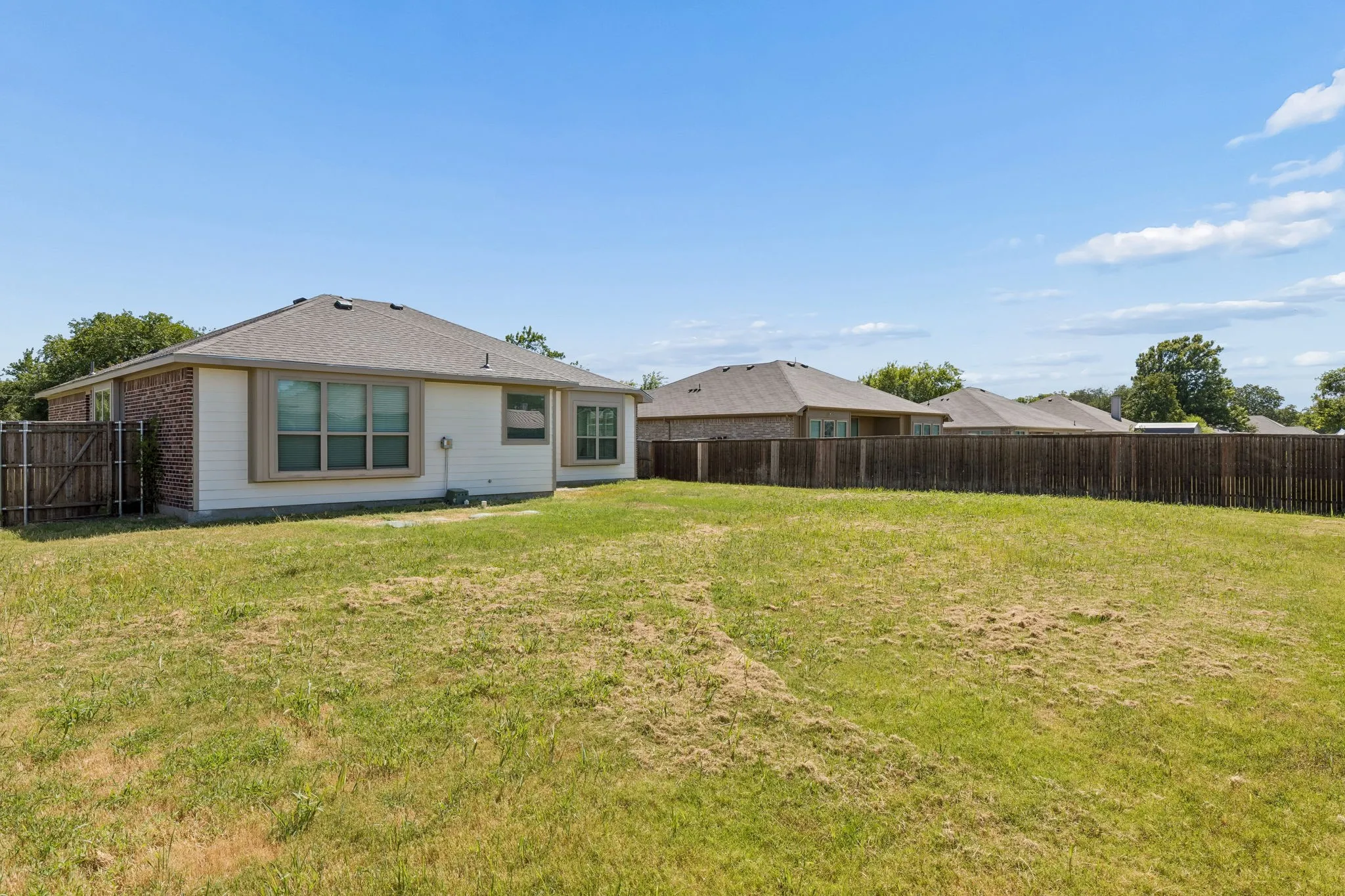 Single Family Residence For Sale in Collin County , 461 Kerens Street, Nevada, Texas 75173, 3 Bedroom, 2 Bathroom, 2 Garage spaces, 1,913 Sqft, built in 2019, mls#21358052, Real Estate Agent in Nevada, Homes For Sale in Collin county, Homes For Sale in Nevada, Realtor in Nevada Texas, Real Estate Brokerage Independent Realty Texas, Luminita Cordes Realtor