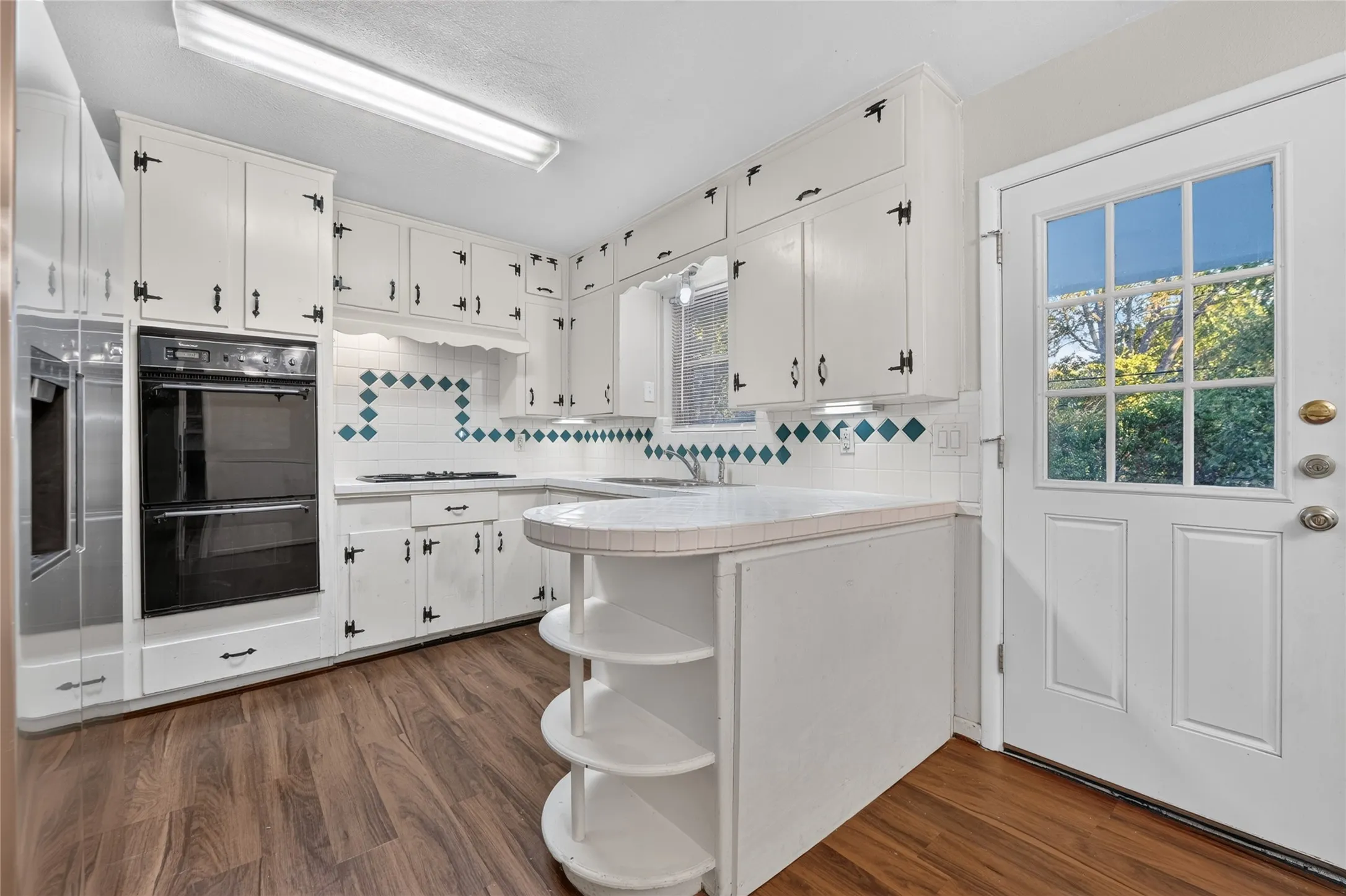 Single Family Residence For Rent in Tarrant County , 5016 Sabelle Lane, Haltom City, Texas 76117, 3 Bedroom, 2 Bathroom, 2 Garage spaces, 1,430 Sqft, built in 1957, mls#21363958, Real Estate Agent in Haltom City, Homes For Rent in Tarrant county, Homes For Rent in Haltom City, Realtor in Haltom City Texas, Real Estate Brokerage Independent Realty Texas, Luminita Cordes Realtor