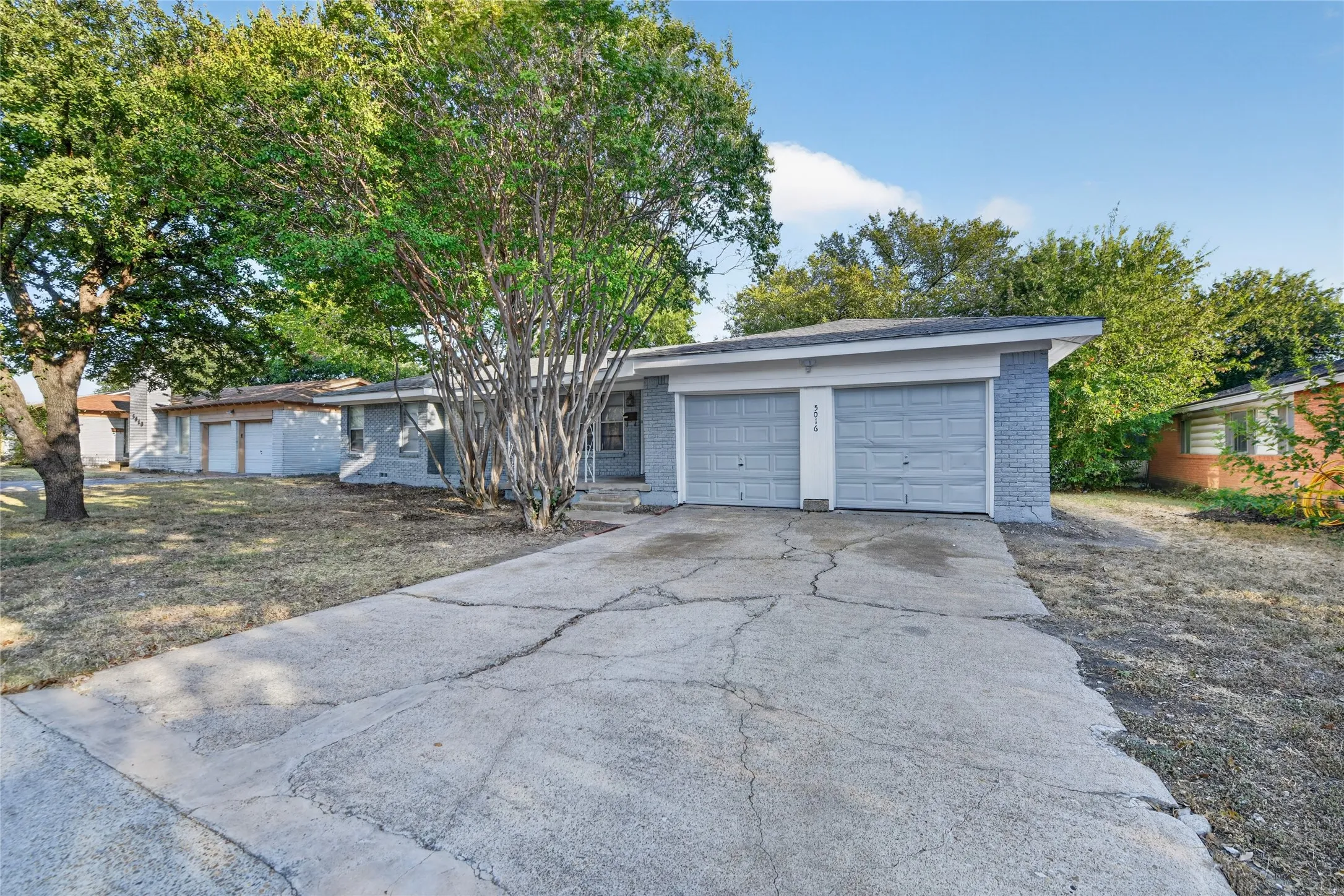 Single Family Residence For Rent in Tarrant County , 5016 Sabelle Lane, Haltom City, Texas 76117, 3 Bedroom, 2 Bathroom, 2 Garage spaces, 1,430 Sqft, built in 1957, mls#21363958, Real Estate Agent in Haltom City, Homes For Rent in Tarrant county, Homes For Rent in Haltom City, Realtor in Haltom City Texas, Real Estate Brokerage Independent Realty Texas, Luminita Cordes Realtor