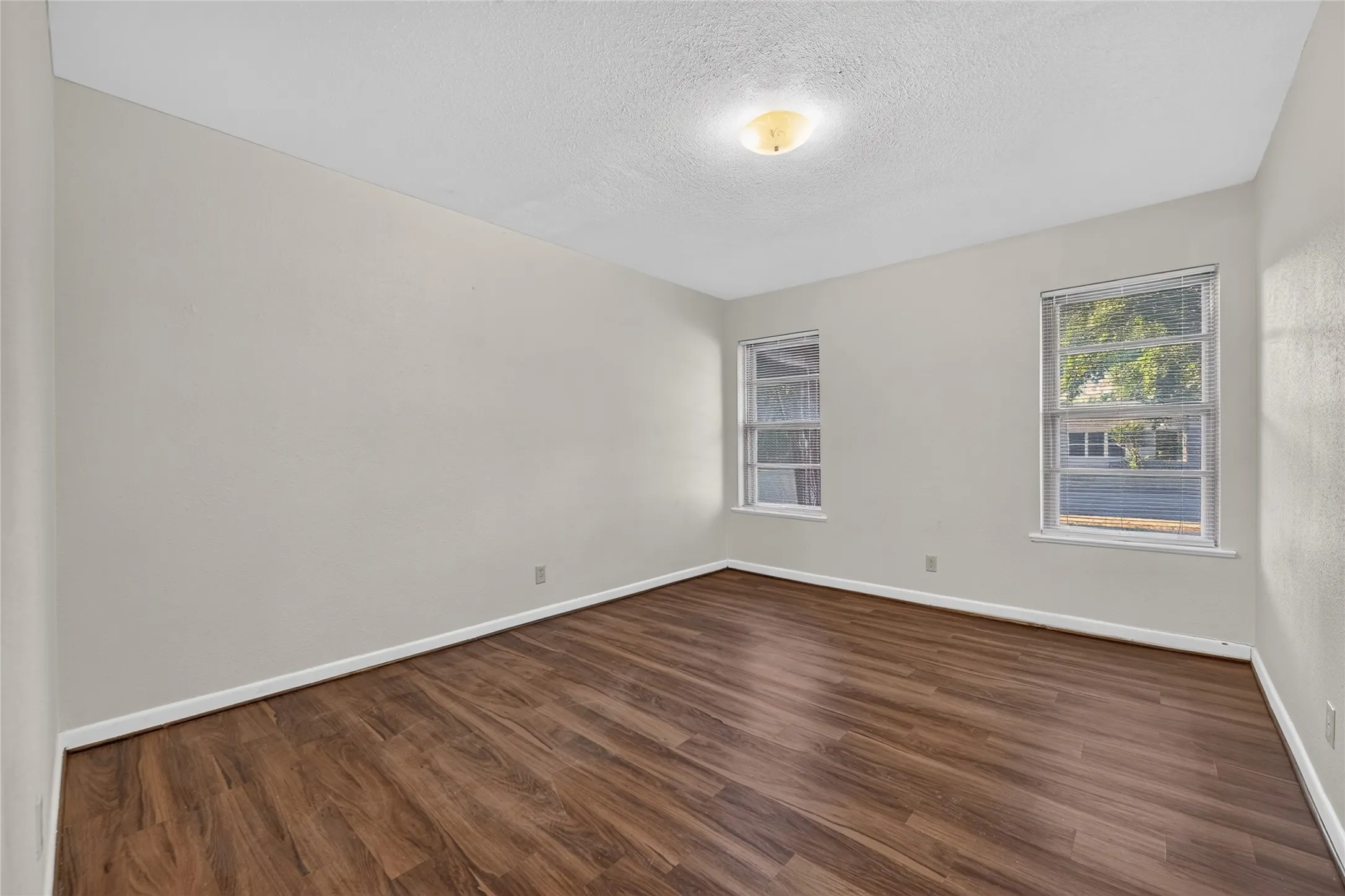 Single Family Residence For Rent in Tarrant County , 5016 Sabelle Lane, Haltom City, Texas 76117, 3 Bedroom, 2 Bathroom, 2 Garage spaces, 1,430 Sqft, built in 1957, mls#21363958, Real Estate Agent in Haltom City, Homes For Rent in Tarrant county, Homes For Rent in Haltom City, Realtor in Haltom City Texas, Real Estate Brokerage Independent Realty Texas, Luminita Cordes Realtor