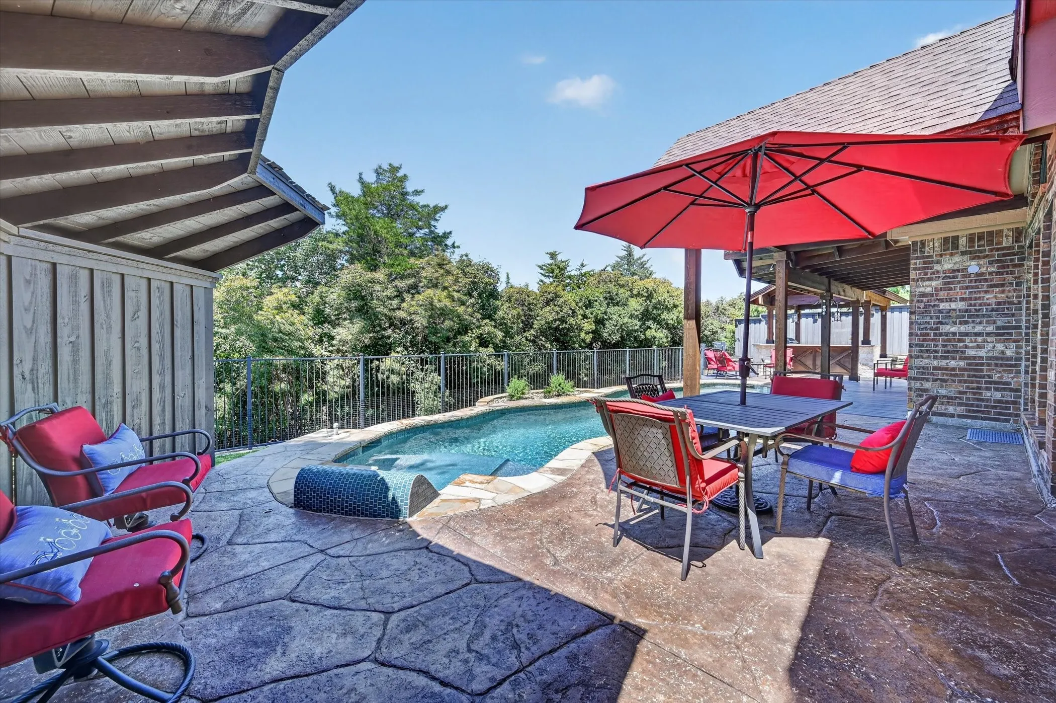 Single Family Residence For Sale in Denton County , 2621 Huntly Lane, Flower Mound, Texas 75022, 4 Bedroom, 4 Bathroom, 3 Garage spaces, 3,467 Sqft, built in 2002, mls#21363065, Real Estate Agent in Flower Mound, Homes For Sale in Denton county, Homes For Sale in Flower Mound, Realtor in Flower Mound Texas, Real Estate Brokerage Independent Realty Texas, Luminita Cordes Realtor