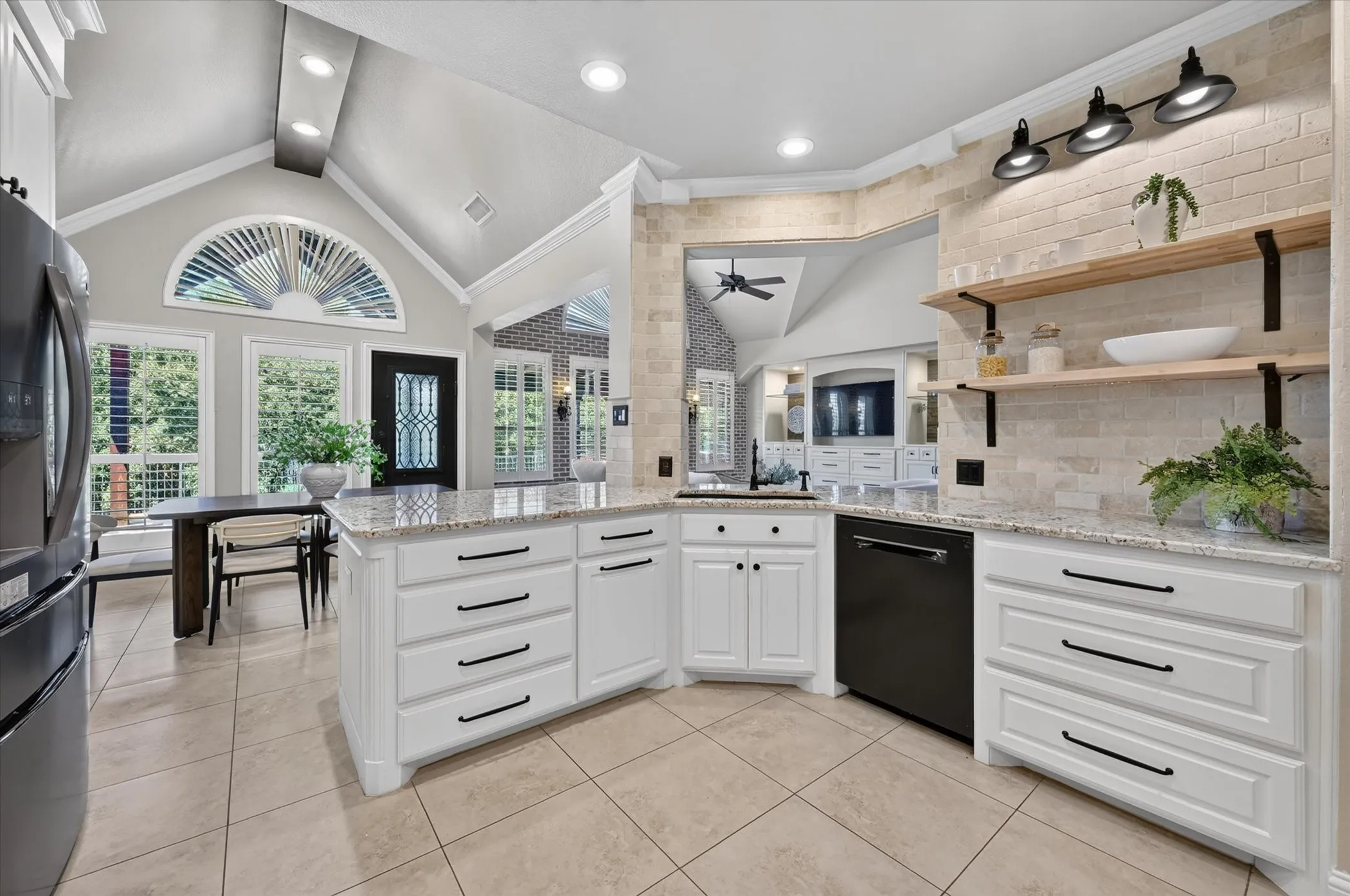Single Family Residence For Sale in Denton County , 2621 Huntly Lane, Flower Mound, Texas 75022, 4 Bedroom, 4 Bathroom, 3 Garage spaces, 3,467 Sqft, built in 2002, mls#21363065, Real Estate Agent in Flower Mound, Homes For Sale in Denton county, Homes For Sale in Flower Mound, Realtor in Flower Mound Texas, Real Estate Brokerage Independent Realty Texas, Luminita Cordes Realtor