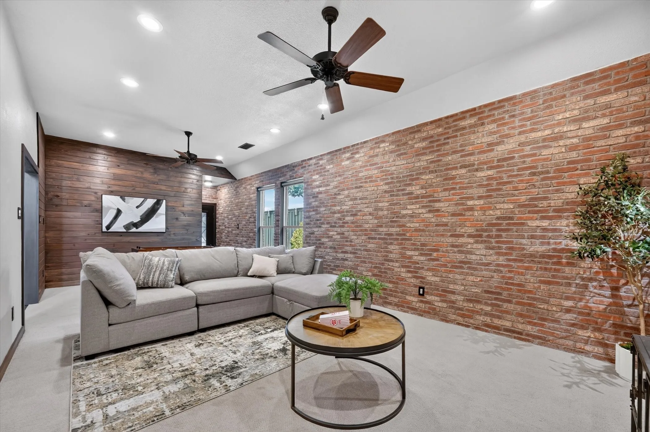 Single Family Residence For Sale in Denton County , 2621 Huntly Lane, Flower Mound, Texas 75022, 4 Bedroom, 4 Bathroom, 3 Garage spaces, 3,467 Sqft, built in 2002, mls#21363065, Real Estate Agent in Flower Mound, Homes For Sale in Denton county, Homes For Sale in Flower Mound, Realtor in Flower Mound Texas, Real Estate Brokerage Independent Realty Texas, Luminita Cordes Realtor