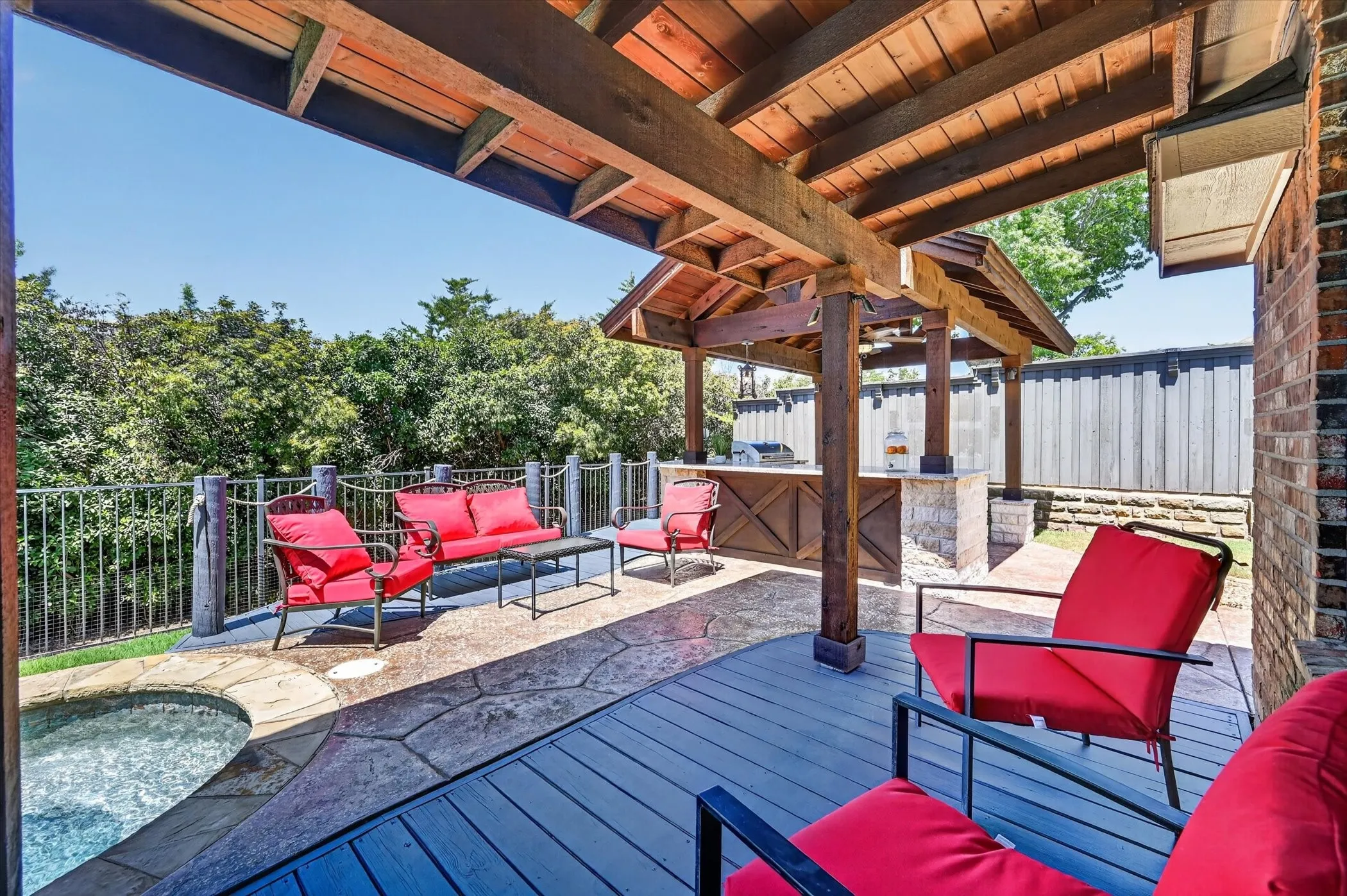 Single Family Residence For Sale in Denton County , 2621 Huntly Lane, Flower Mound, Texas 75022, 4 Bedroom, 4 Bathroom, 3 Garage spaces, 3,467 Sqft, built in 2002, mls#21363065, Real Estate Agent in Flower Mound, Homes For Sale in Denton county, Homes For Sale in Flower Mound, Realtor in Flower Mound Texas, Real Estate Brokerage Independent Realty Texas, Luminita Cordes Realtor