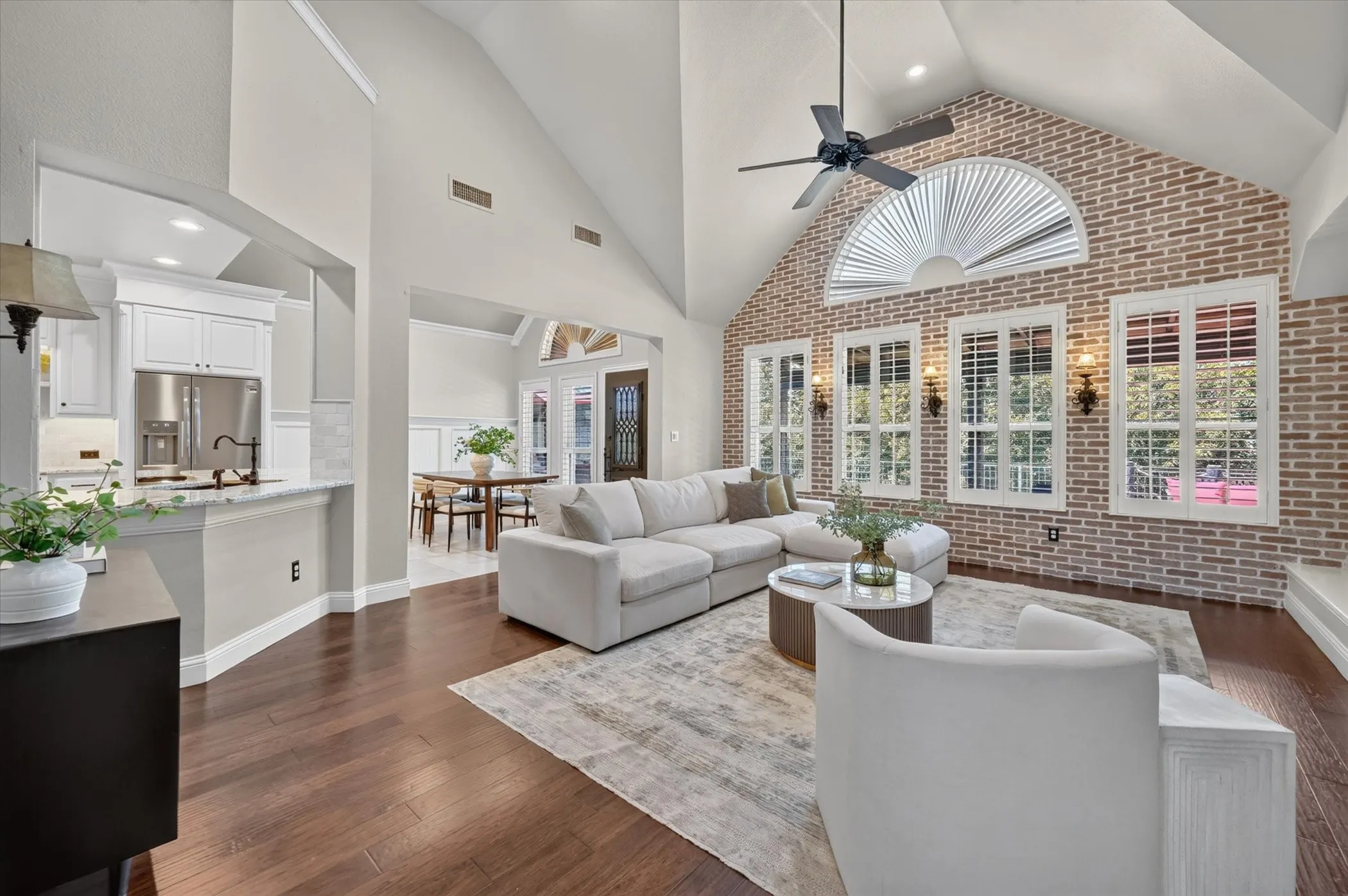 Single Family Residence For Sale in Denton County , 2621 Huntly Lane, Flower Mound, Texas 75022, 4 Bedroom, 4 Bathroom, 3 Garage spaces, 3,467 Sqft, built in 2002, mls#21363065, Real Estate Agent in Flower Mound, Homes For Sale in Denton county, Homes For Sale in Flower Mound, Realtor in Flower Mound Texas, Real Estate Brokerage Independent Realty Texas, Luminita Cordes Realtor
