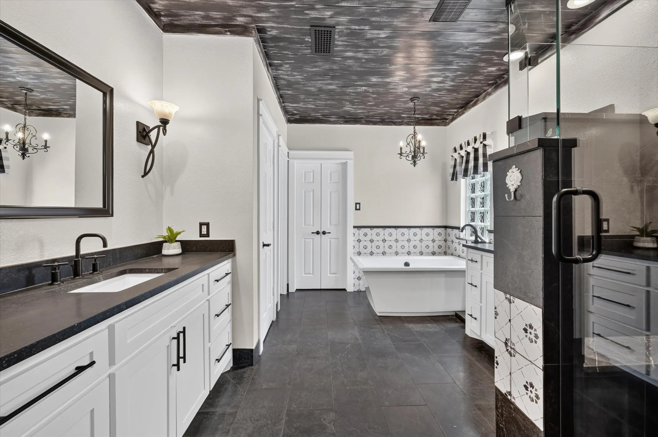 Single Family Residence For Sale in Denton County , 2621 Huntly Lane, Flower Mound, Texas 75022, 4 Bedroom, 4 Bathroom, 3 Garage spaces, 3,467 Sqft, built in 2002, mls#21363065, Real Estate Agent in Flower Mound, Homes For Sale in Denton county, Homes For Sale in Flower Mound, Realtor in Flower Mound Texas, Real Estate Brokerage Independent Realty Texas, Luminita Cordes Realtor