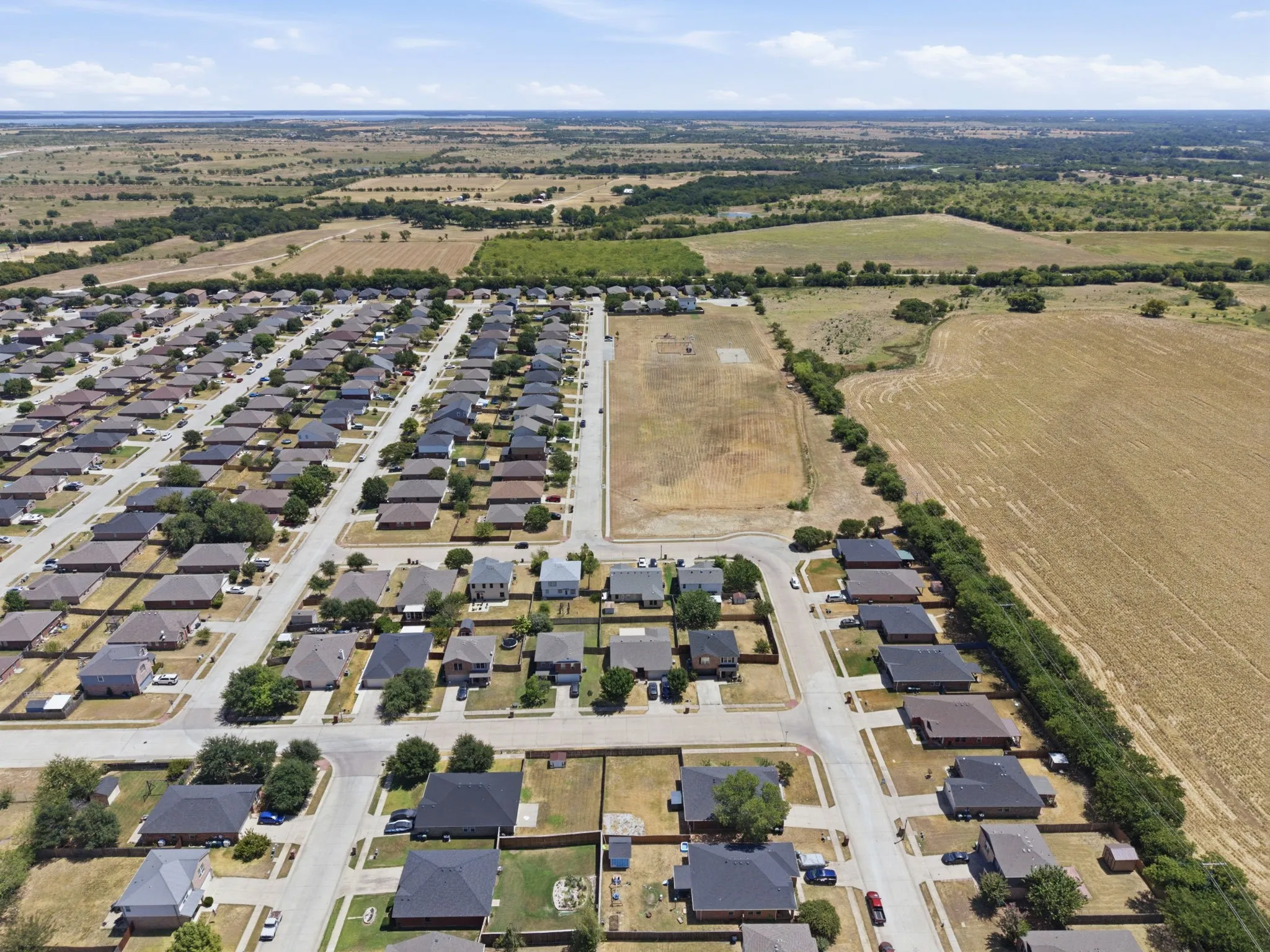 Single Family Residence For Sale in Denton County , 300 Deer Run Drive, Sanger, Texas 76266, 3 Bedroom, 2 Bathroom, 2 Garage spaces, 1,216 Sqft, built in 2004, mls#21363895, Real Estate Agent in Sanger, Homes For Sale in Denton county, Homes For Sale in Sanger, Realtor in Sanger Texas, Real Estate Brokerage Independent Realty Texas, Luminita Cordes Realtor