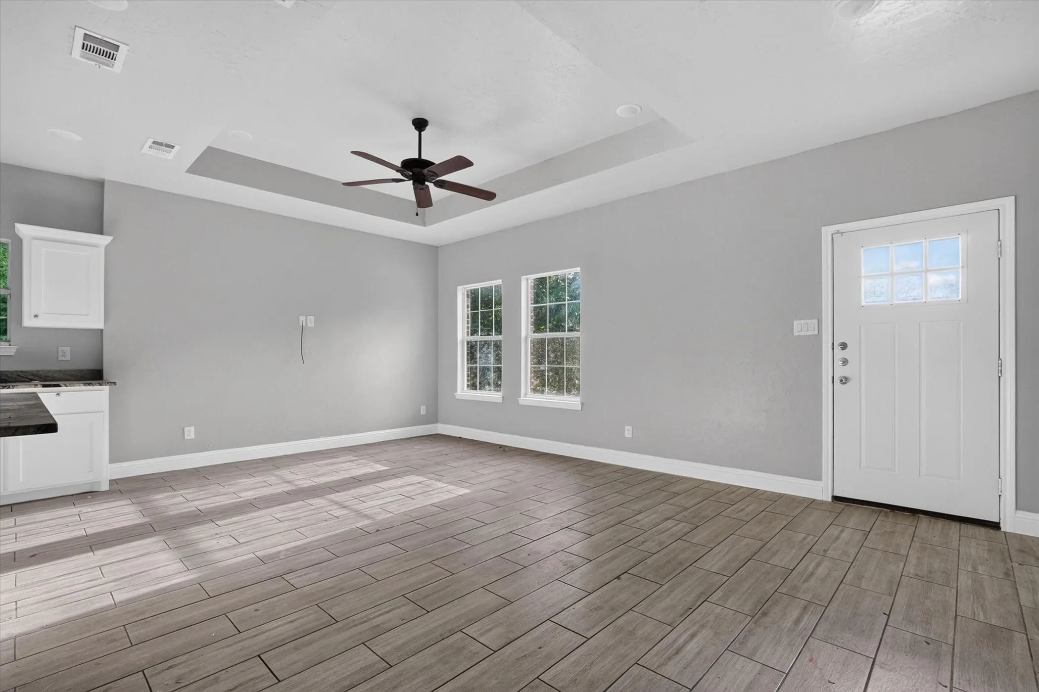 Single Family Residence For Rent in Hunt County , 4102 Gordon Street, Greenville, Texas 75401, 3 Bedroom, 2 Bathroom, 1 Garage spaces, 1,296 Sqft, built in 2021, mls#21363963, Real Estate Agent in Greenville, Homes For Rent in Hunt county, Homes For Rent in Greenville, Realtor in Greenville Texas, Real Estate Brokerage Independent Realty Texas, Luminita Cordes Realtor