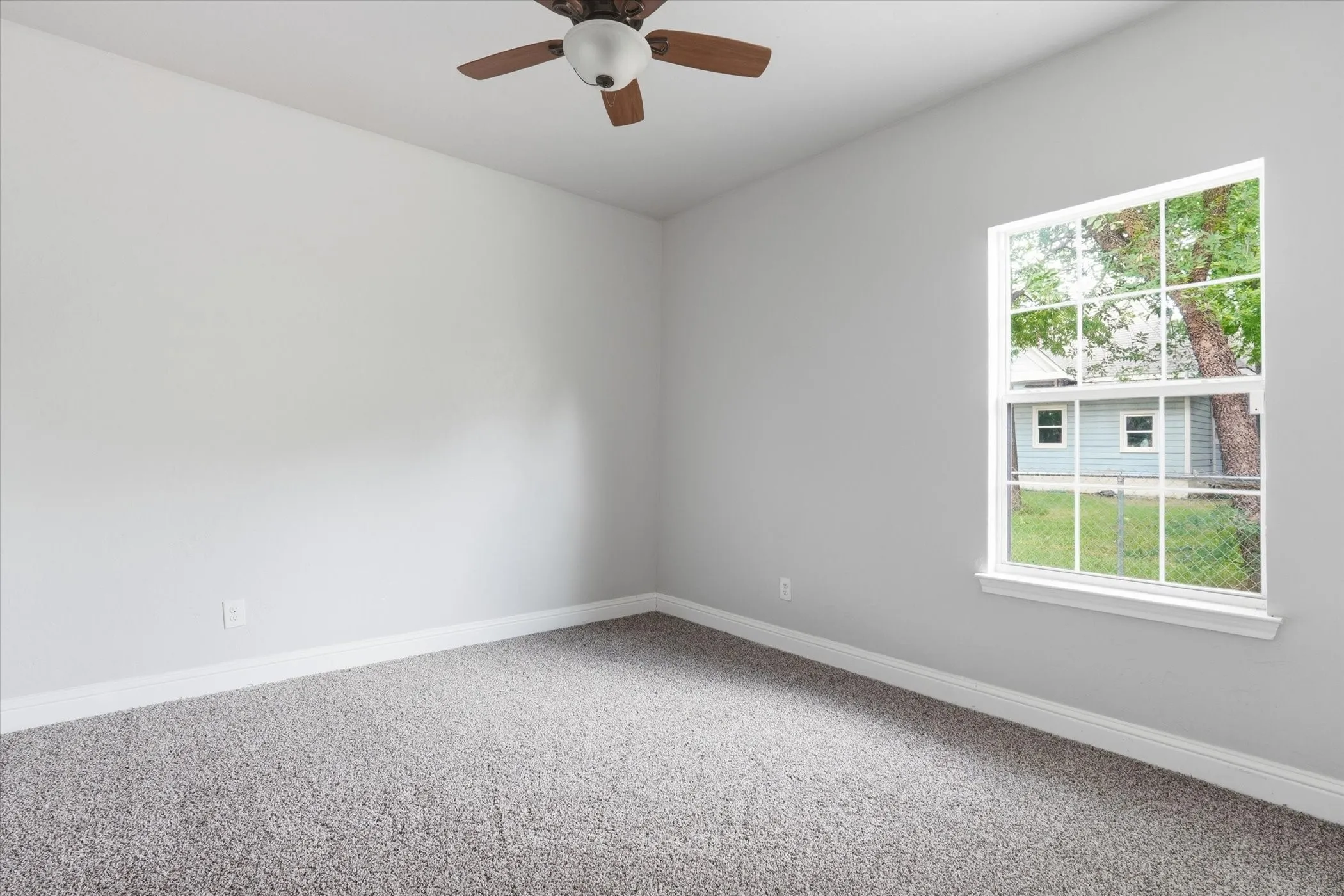 Single Family Residence For Rent in Hunt County , 4102 Gordon Street, Greenville, Texas 75401, 3 Bedroom, 2 Bathroom, 1 Garage spaces, 1,296 Sqft, built in 2021, mls#21363963, Real Estate Agent in Greenville, Homes For Rent in Hunt county, Homes For Rent in Greenville, Realtor in Greenville Texas, Real Estate Brokerage Independent Realty Texas, Luminita Cordes Realtor