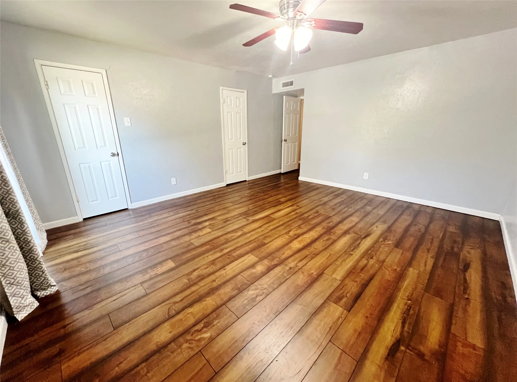 Single Family Residence For Rent in Denton County , 3100 Chestnut Road, Carrollton, Texas 75007, 3 Bedroom, 2 Bathroom, 2 Garage spaces, 1,896 Sqft, built in 1974, mls#21363967, Real Estate Agent in Carrollton, Homes For Rent in Denton county, Homes For Rent in Carrollton, Realtor in Carrollton Texas, Real Estate Brokerage Independent Realty Texas, Luminita Cordes Realtor