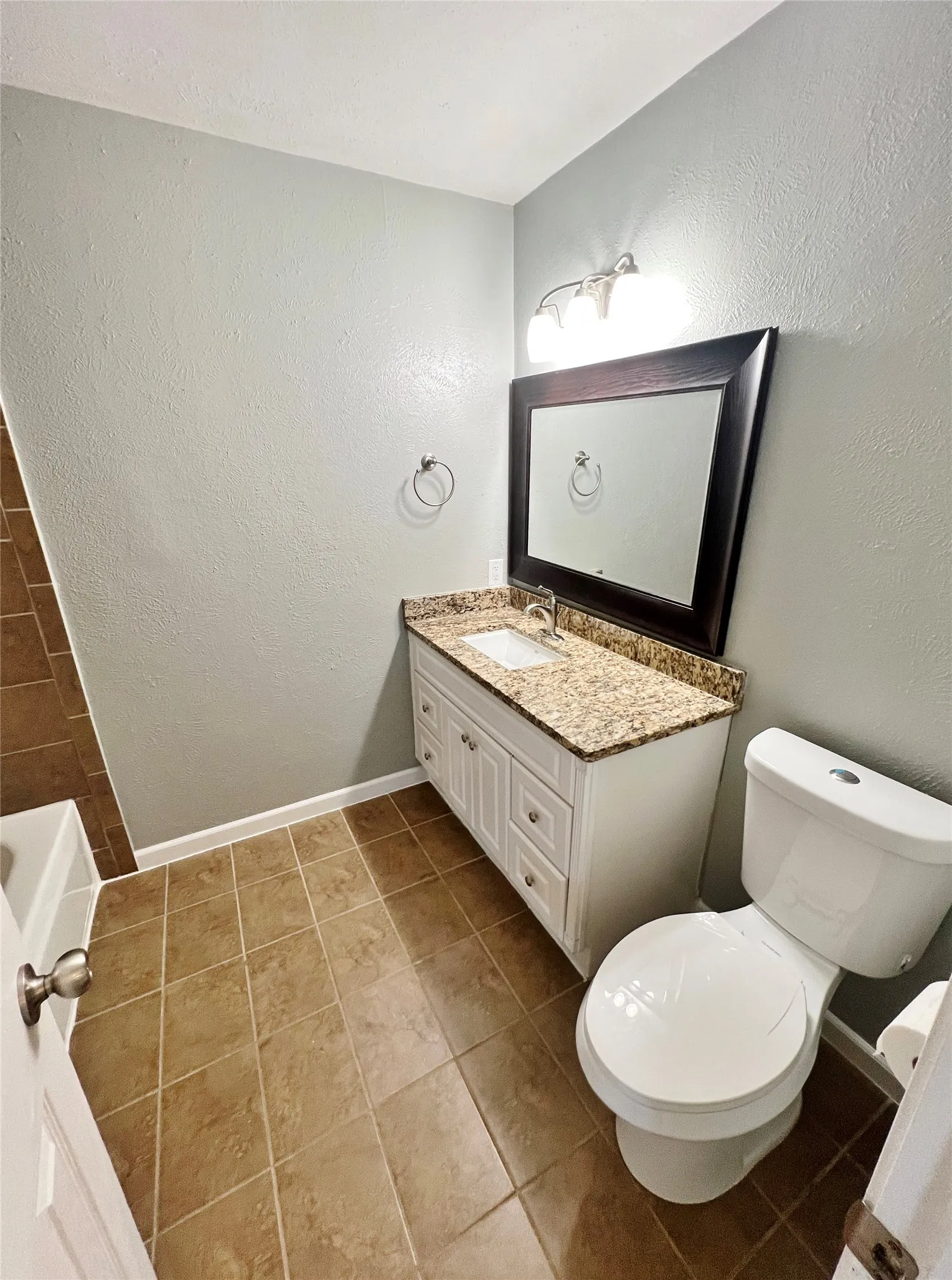 Single Family Residence For Rent in Denton County , 3100 Chestnut Road, Carrollton, Texas 75007, 3 Bedroom, 2 Bathroom, 2 Garage spaces, 1,896 Sqft, built in 1974, mls#21363967, Real Estate Agent in Carrollton, Homes For Rent in Denton county, Homes For Rent in Carrollton, Realtor in Carrollton Texas, Real Estate Brokerage Independent Realty Texas, Luminita Cordes Realtor