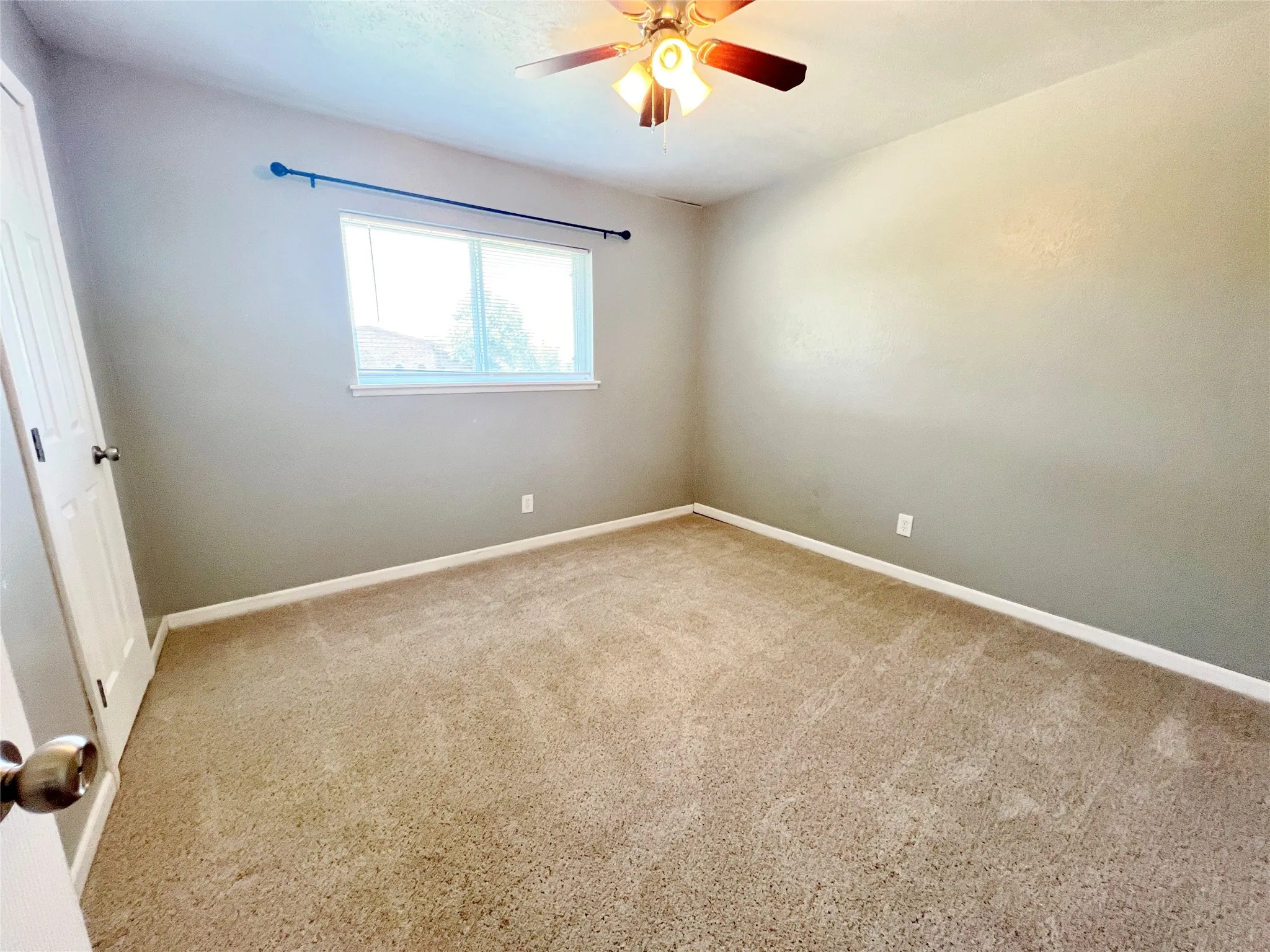 Single Family Residence For Rent in Denton County , 3100 Chestnut Road, Carrollton, Texas 75007, 3 Bedroom, 2 Bathroom, 2 Garage spaces, 1,896 Sqft, built in 1974, mls#21363967, Real Estate Agent in Carrollton, Homes For Rent in Denton county, Homes For Rent in Carrollton, Realtor in Carrollton Texas, Real Estate Brokerage Independent Realty Texas, Luminita Cordes Realtor