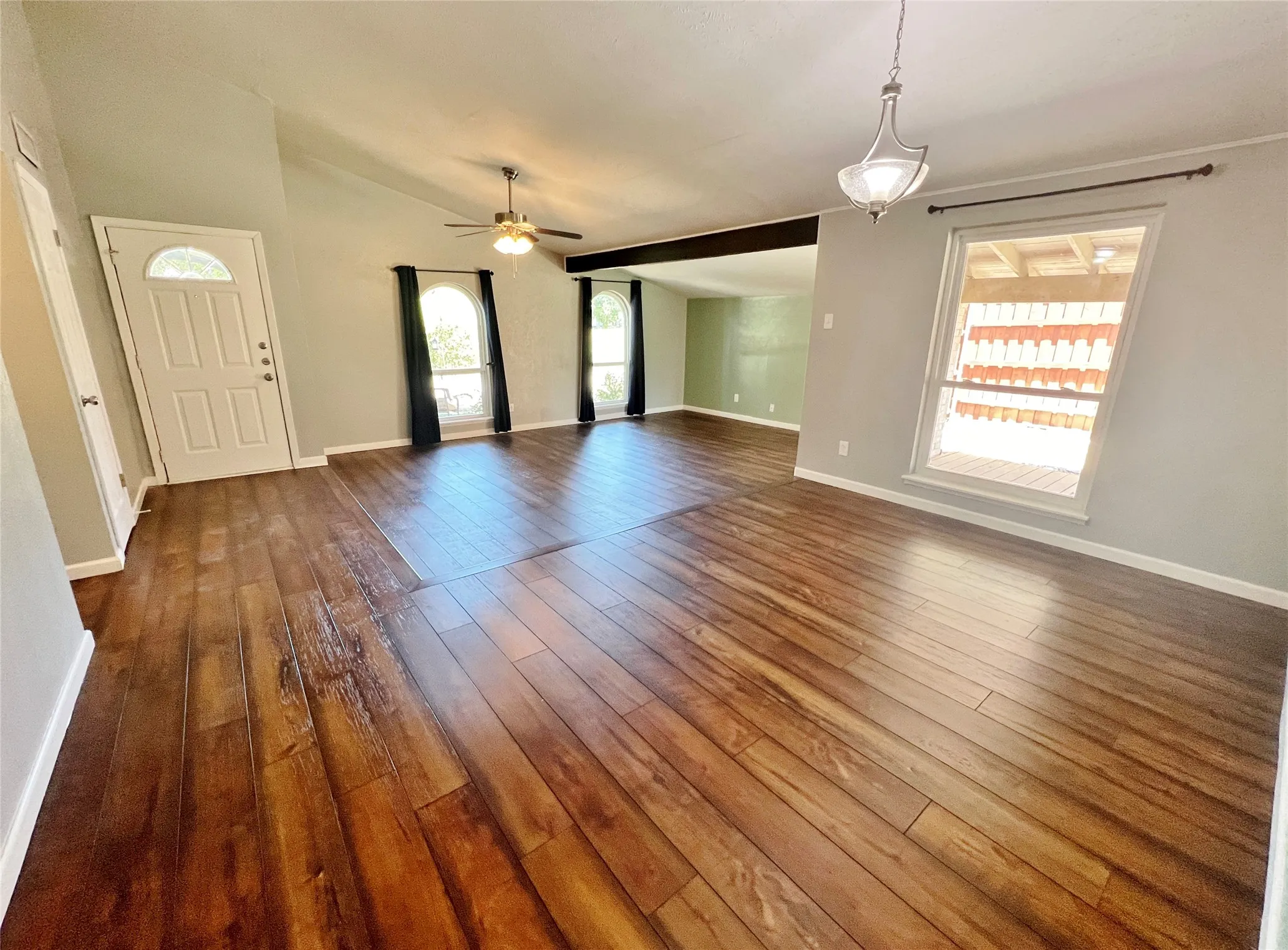 Single Family Residence For Rent in Denton County , 3100 Chestnut Road, Carrollton, Texas 75007, 3 Bedroom, 2 Bathroom, 2 Garage spaces, 1,896 Sqft, built in 1974, mls#21363967, Real Estate Agent in Carrollton, Homes For Rent in Denton county, Homes For Rent in Carrollton, Realtor in Carrollton Texas, Real Estate Brokerage Independent Realty Texas, Luminita Cordes Realtor