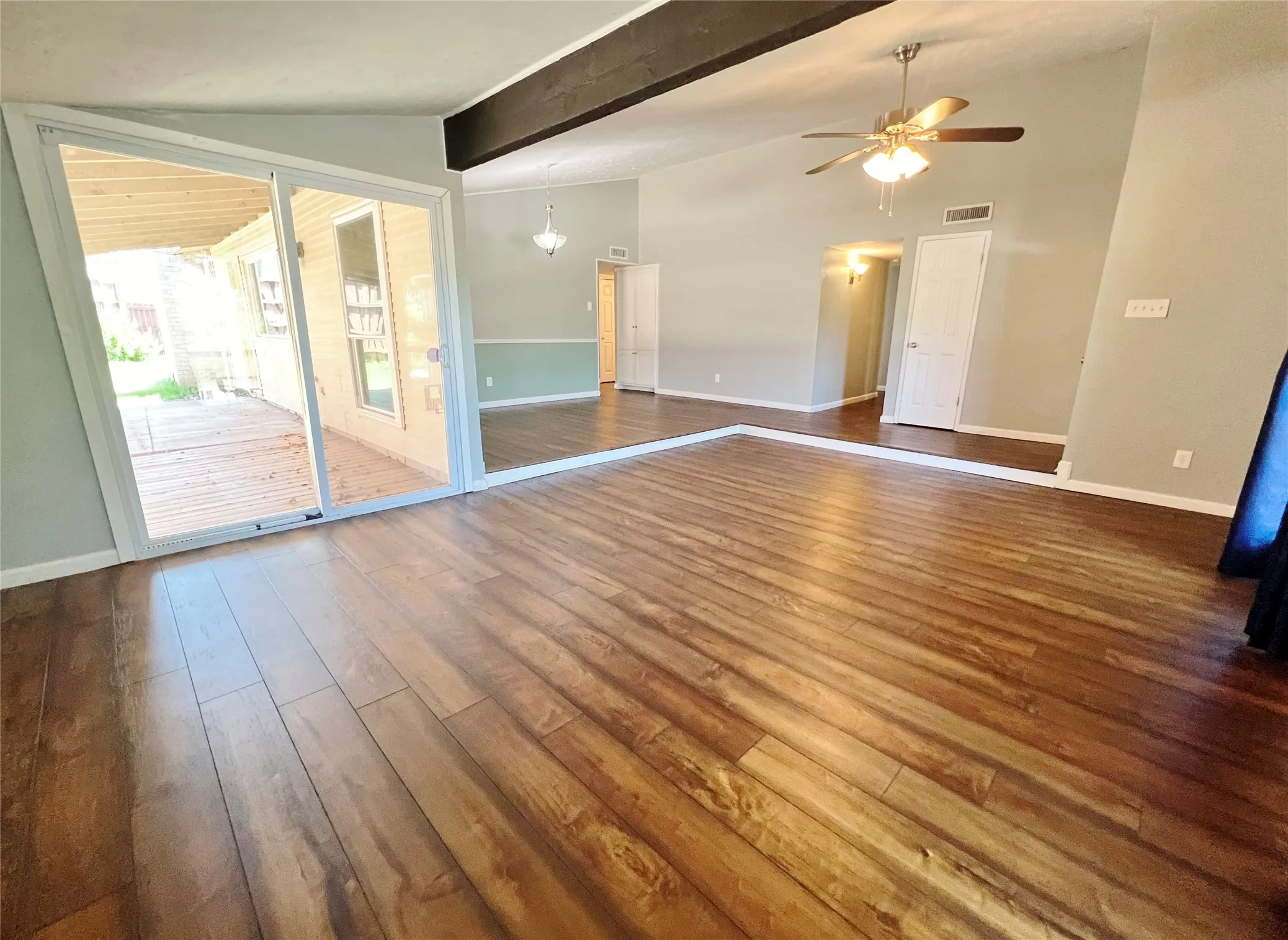 Single Family Residence For Rent in Denton County , 3100 Chestnut Road, Carrollton, Texas 75007, 3 Bedroom, 2 Bathroom, 2 Garage spaces, 1,896 Sqft, built in 1974, mls#21363967, Real Estate Agent in Carrollton, Homes For Rent in Denton county, Homes For Rent in Carrollton, Realtor in Carrollton Texas, Real Estate Brokerage Independent Realty Texas, Luminita Cordes Realtor