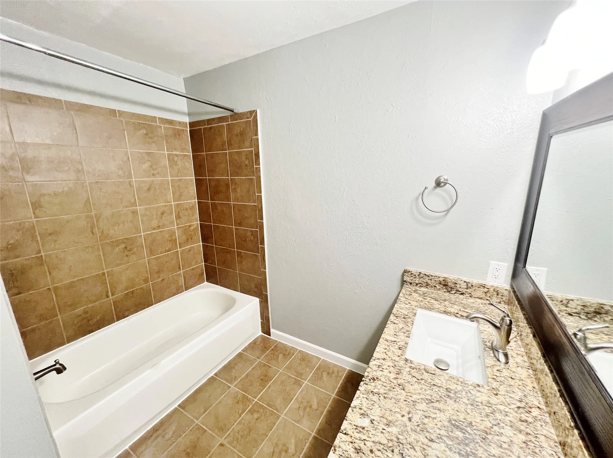 Single Family Residence For Rent in Denton County , 3100 Chestnut Road, Carrollton, Texas 75007, 3 Bedroom, 2 Bathroom, 2 Garage spaces, 1,896 Sqft, built in 1974, mls#21363967, Real Estate Agent in Carrollton, Homes For Rent in Denton county, Homes For Rent in Carrollton, Realtor in Carrollton Texas, Real Estate Brokerage Independent Realty Texas, Luminita Cordes Realtor