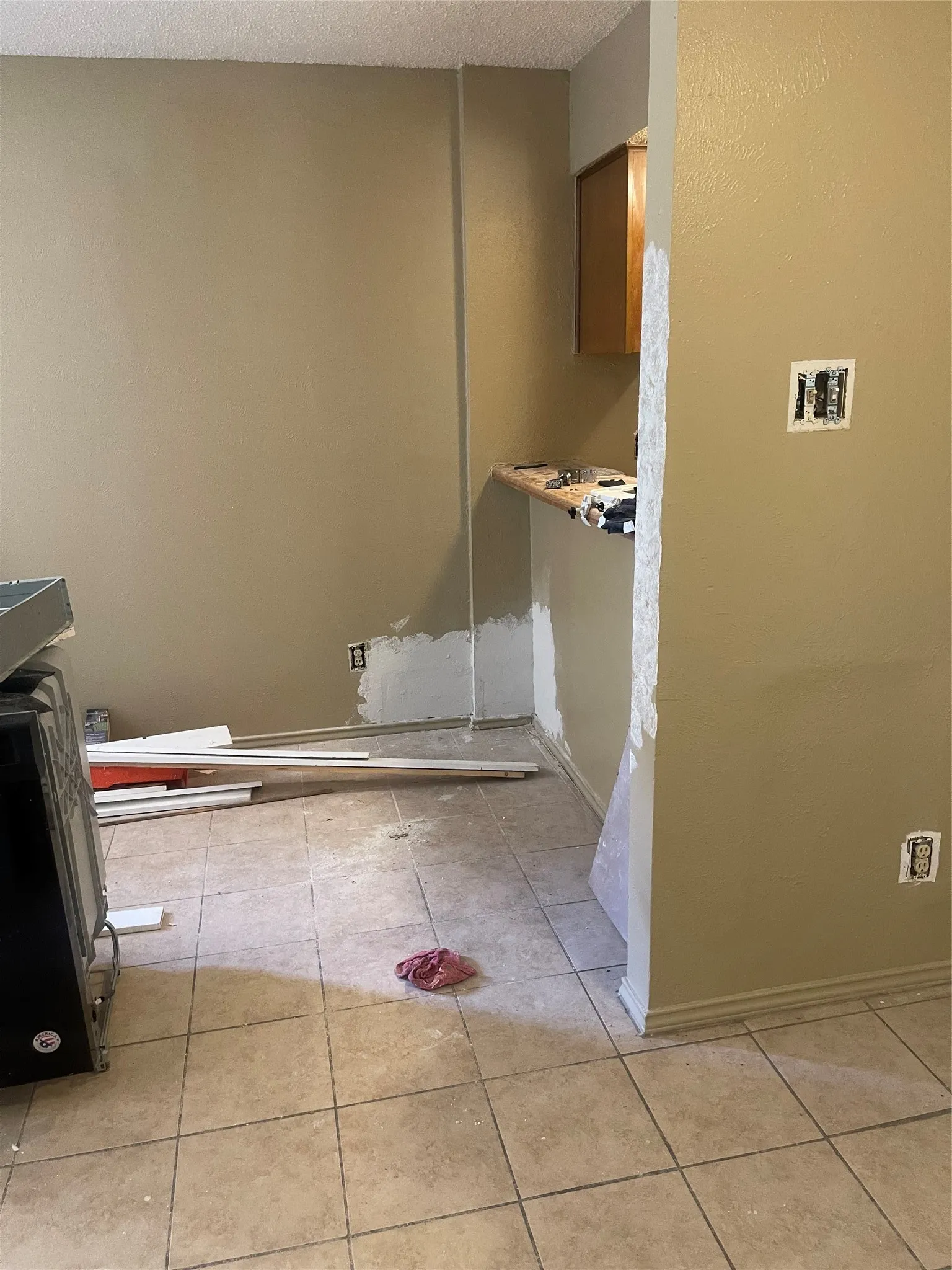 Condominium For Sale in Dallas County , 9520 Royal Lane 121, Dallas, Texas 75243, 1 Bedroom, 1 Bathroom, Garage spaces, 452 Sqft, built in 1983, mls#21361116, Real Estate Agent in Dallas, Homes For Sale in Dallas county, Homes For Sale in Dallas, Realtor in Dallas Texas, Real Estate Brokerage Independent Realty Texas, Luminita Cordes Realtor