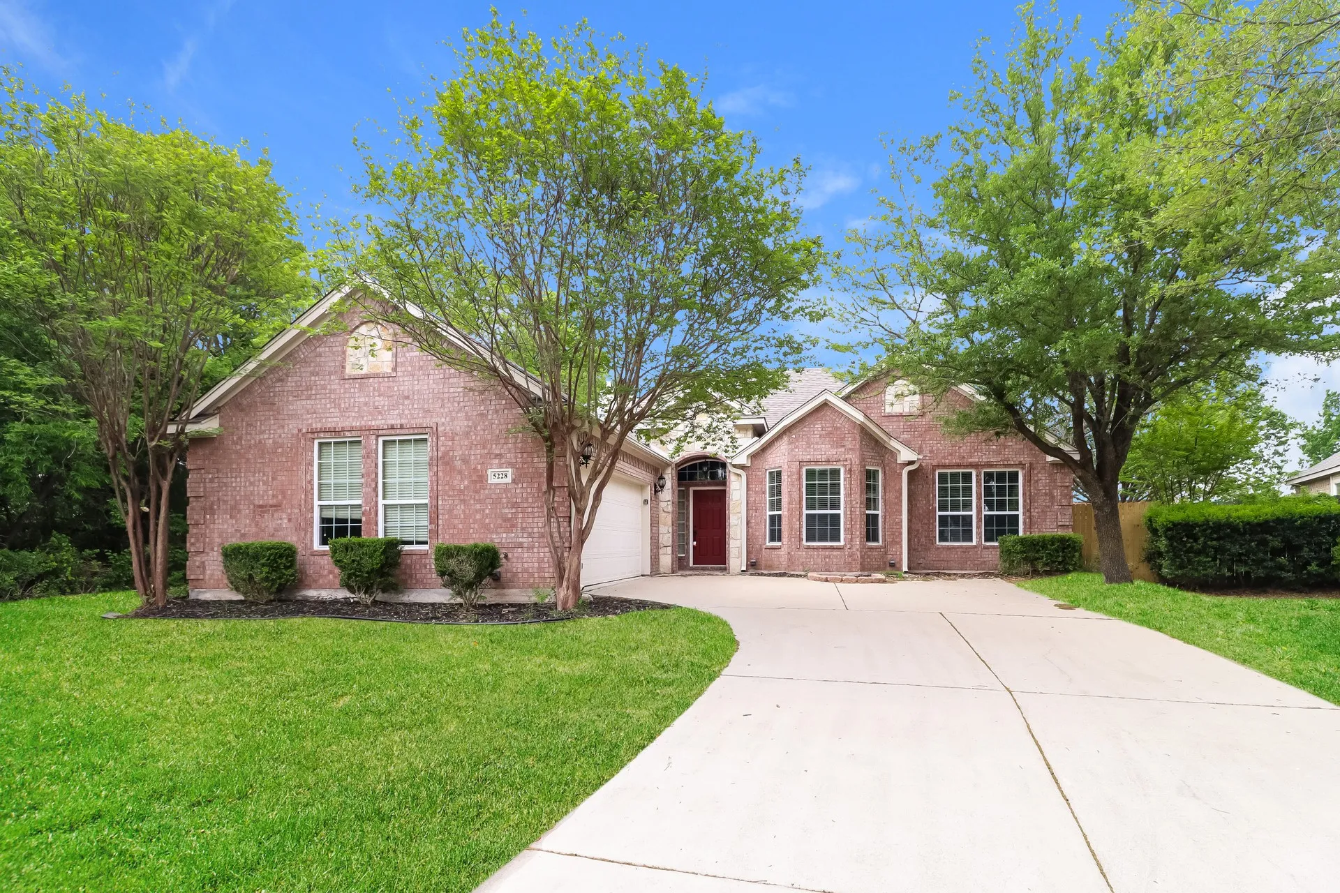 Single Family Residence For Rent