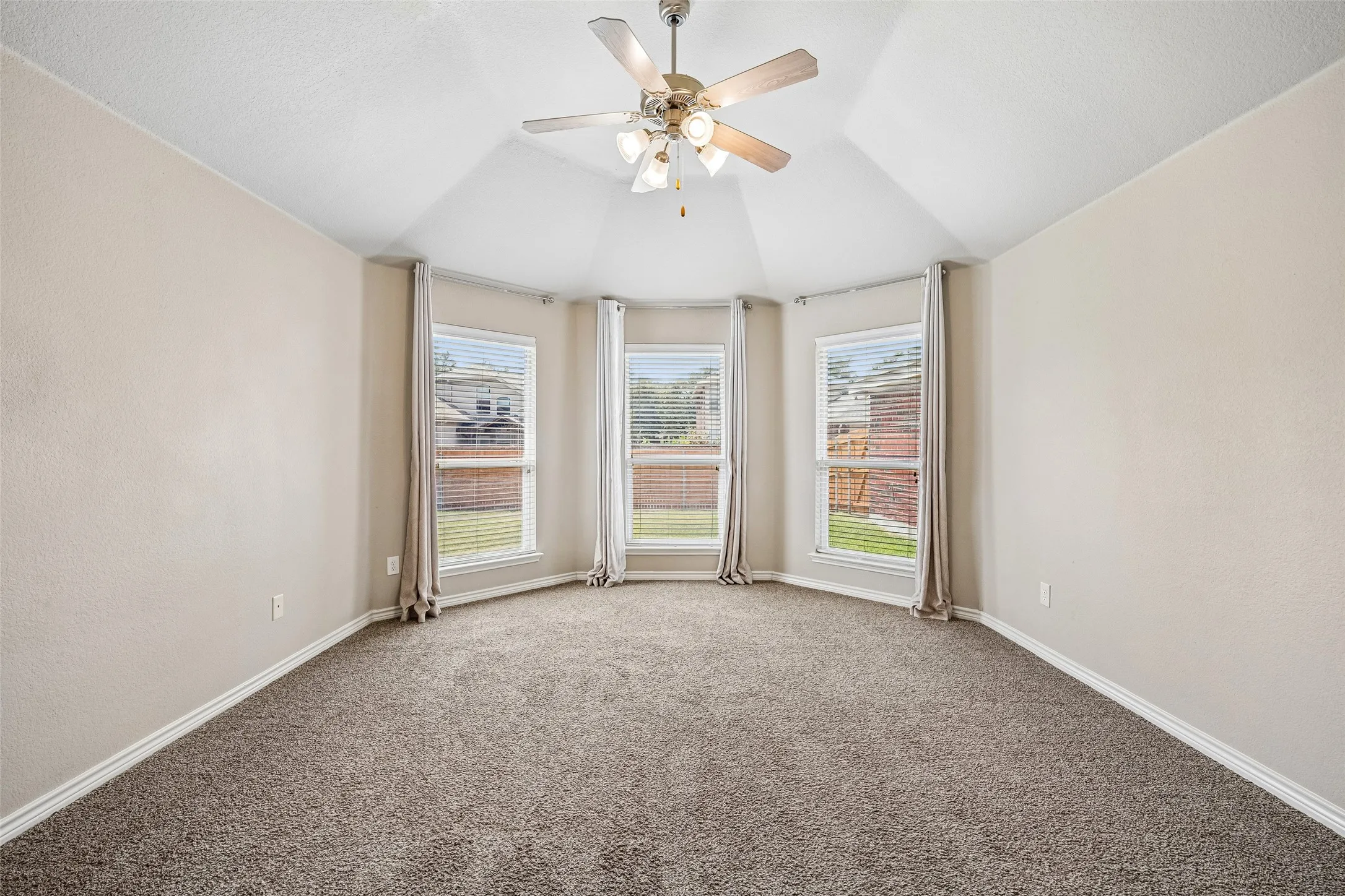 Single Family Residence For Sale in Collin County , 1612 Balboa Lane, Allen, Texas 75002, 3 Bedroom, 2 Bathroom, 2 Garage spaces, 1,875 Sqft, built in 2005, mls#21361532, Real Estate Agent in Allen, Homes For Sale in Collin county, Homes For Sale in Allen, Realtor in Allen Texas, Real Estate Brokerage Independent Realty Texas, Luminita Cordes Realtor