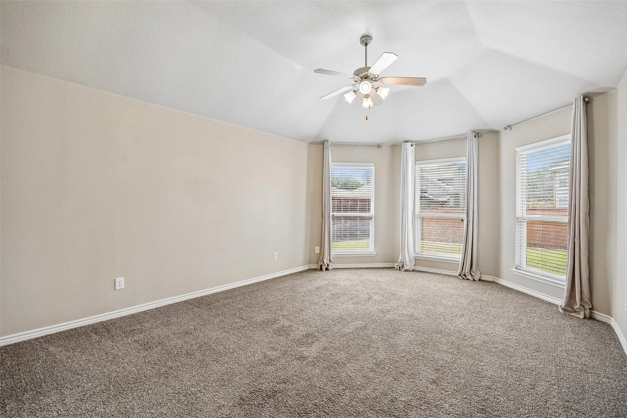 Single Family Residence For Sale in Collin County , 1612 Balboa Lane, Allen, Texas 75002, 3 Bedroom, 2 Bathroom, 2 Garage spaces, 1,875 Sqft, built in 2005, mls#21361532, Real Estate Agent in Allen, Homes For Sale in Collin county, Homes For Sale in Allen, Realtor in Allen Texas, Real Estate Brokerage Independent Realty Texas, Luminita Cordes Realtor