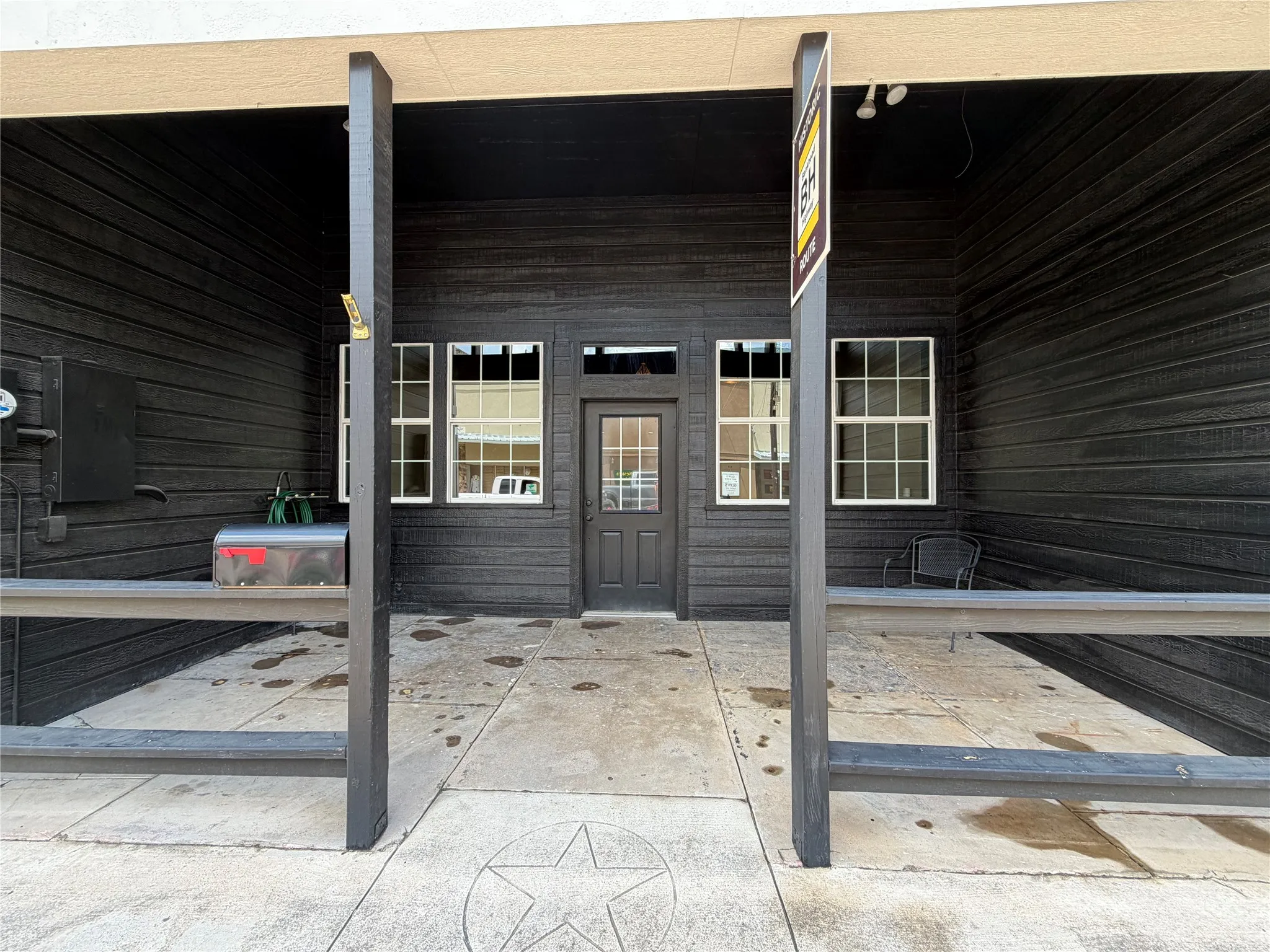 Retail For Rent in Titus County , 209 N Jefferson, Mt Pleasant, Texas 75455, 0, 0, Garage spaces, 0 Sqft, built in 1945, mls#21363957, Real Estate Agent in Mt Pleasant, Homes For Rent in Titus county, Homes For Rent in Mt Pleasant, Realtor in Mt Pleasant Texas, Real Estate Brokerage Independent Realty Texas, Luminita Cordes Realtor