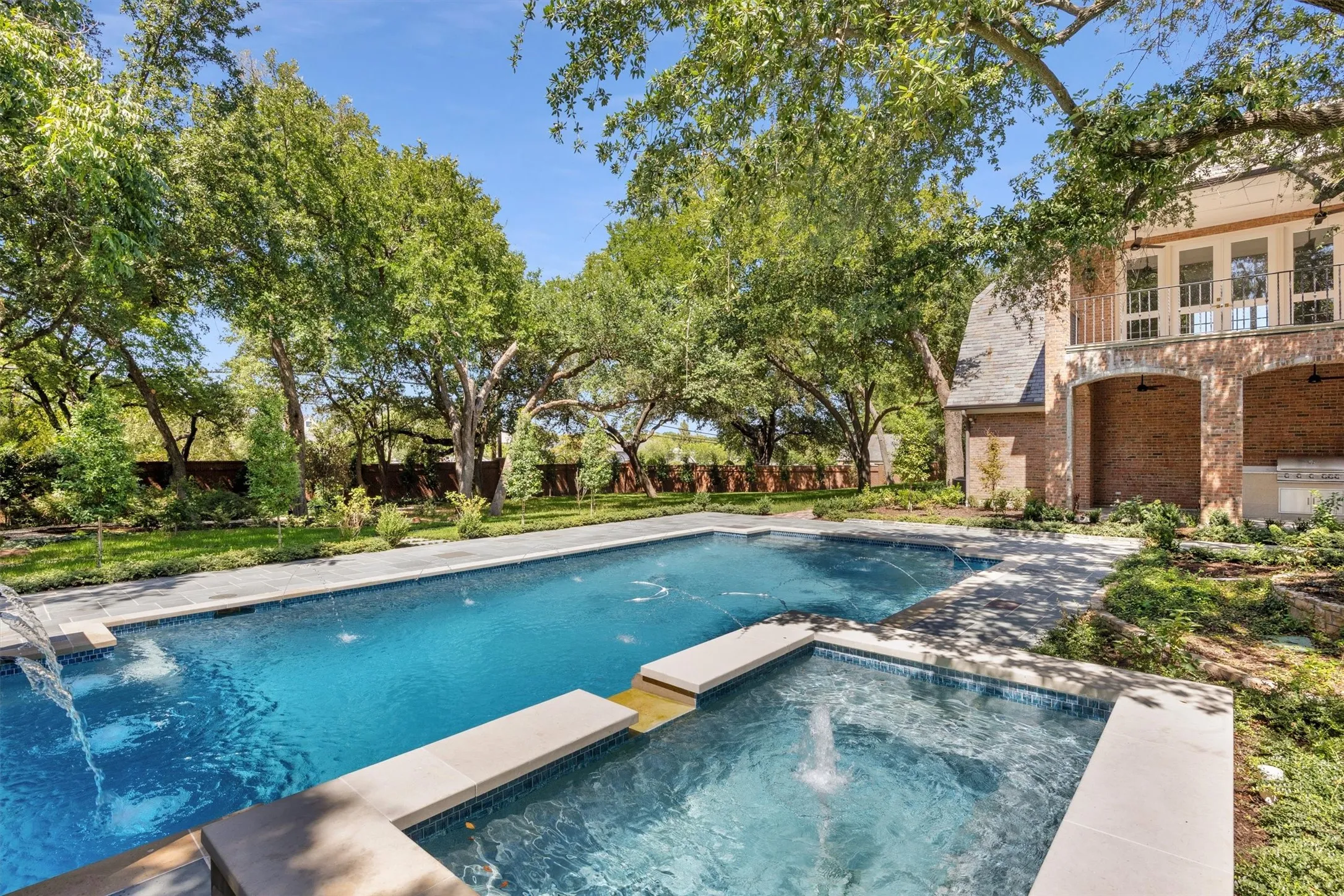 Single Family Residence For Sale in Dallas County , 31 Robledo Drive, Dallas, Texas 75230, 5 Bedroom, 7 Bathroom, 4 Garage spaces, 8,000 Sqft, built in 1993, mls#21363830, Real Estate Agent in Dallas, Homes For Sale in Dallas county, Homes For Sale in Dallas, Realtor in Dallas Texas, Real Estate Brokerage Independent Realty Texas, Luminita Cordes Realtor