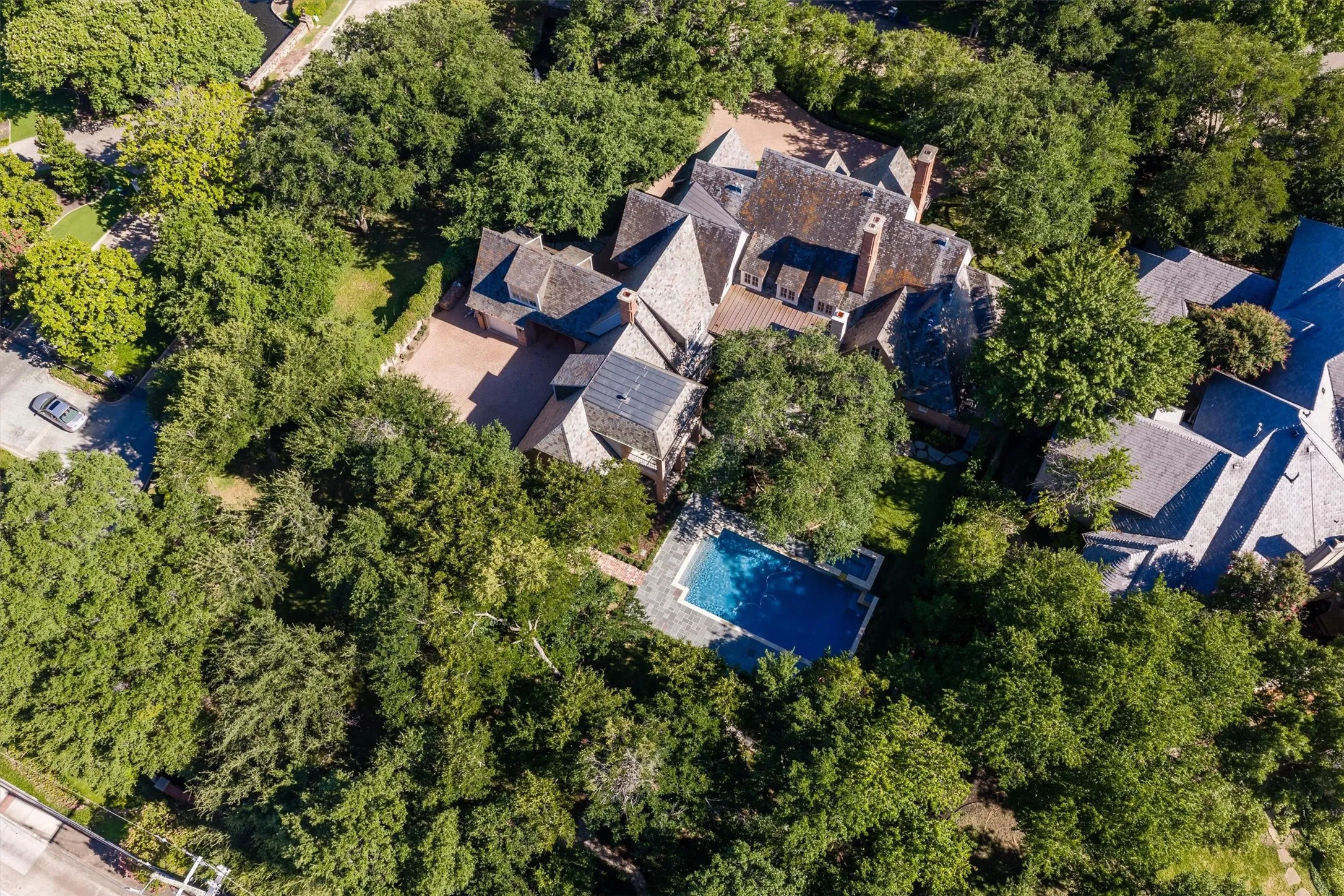 Single Family Residence For Sale in Dallas County , 31 Robledo Drive, Dallas, Texas 75230, 5 Bedroom, 7 Bathroom, 4 Garage spaces, 8,000 Sqft, built in 1993, mls#21363830, Real Estate Agent in Dallas, Homes For Sale in Dallas county, Homes For Sale in Dallas, Realtor in Dallas Texas, Real Estate Brokerage Independent Realty Texas, Luminita Cordes Realtor