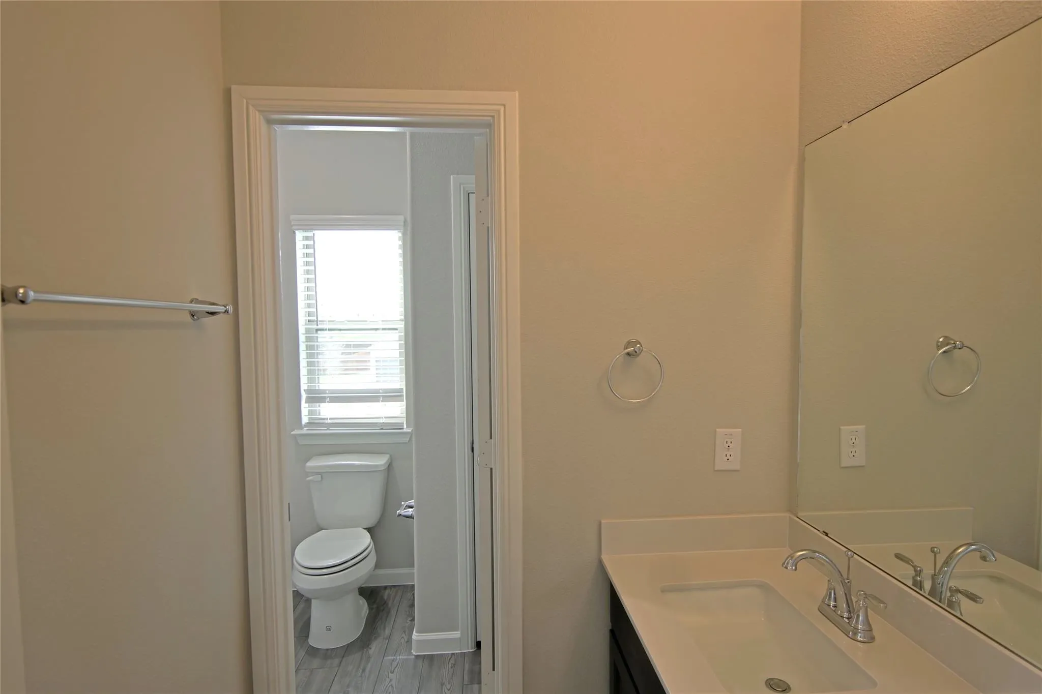 Single Family Residence For Rent in Kaufman County , 1629 Havenrock Drive, Forney, Texas 75126, 4 Bedroom, 3 Bathroom, 2 Garage spaces, 2,447 Sqft, built in 2021, mls#21364023, Real Estate Agent in Forney, Homes For Rent in Kaufman county, Homes For Rent in Forney, Realtor in Forney Texas, Real Estate Brokerage Independent Realty Texas, Luminita Cordes Realtor