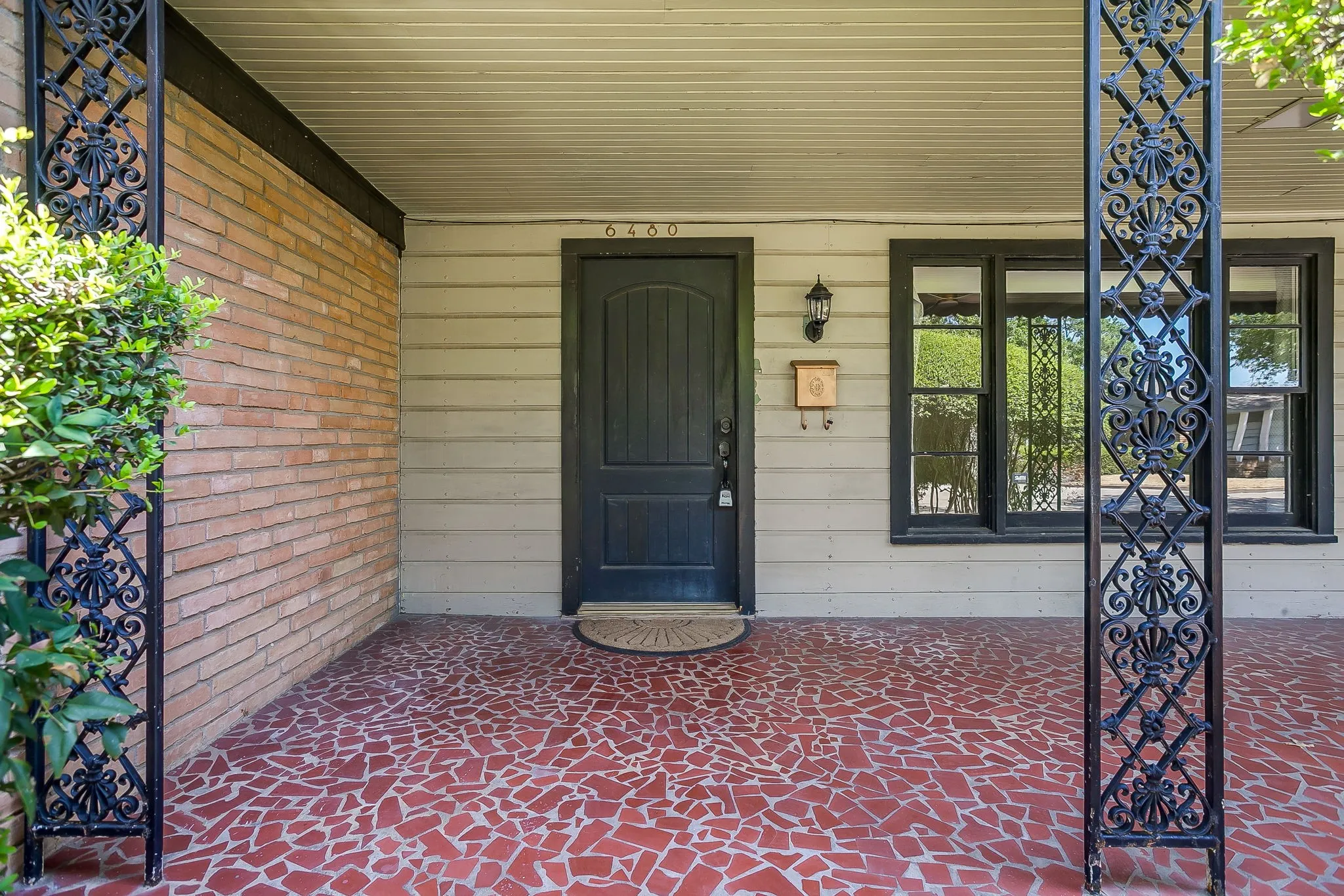 Duplex For Rent in Tarrant County , 6480 Waverly Way, Fort Worth, Texas 76116, 2 Bedroom, 2 Bathroom, Garage spaces, 1,100 Sqft, built in 1952, mls#21363864, Real Estate Agent in Fort Worth, Homes For Rent in Tarrant county, Homes For Rent in Fort Worth, Realtor in Fort Worth Texas, Real Estate Brokerage Independent Realty Texas, Luminita Cordes Realtor