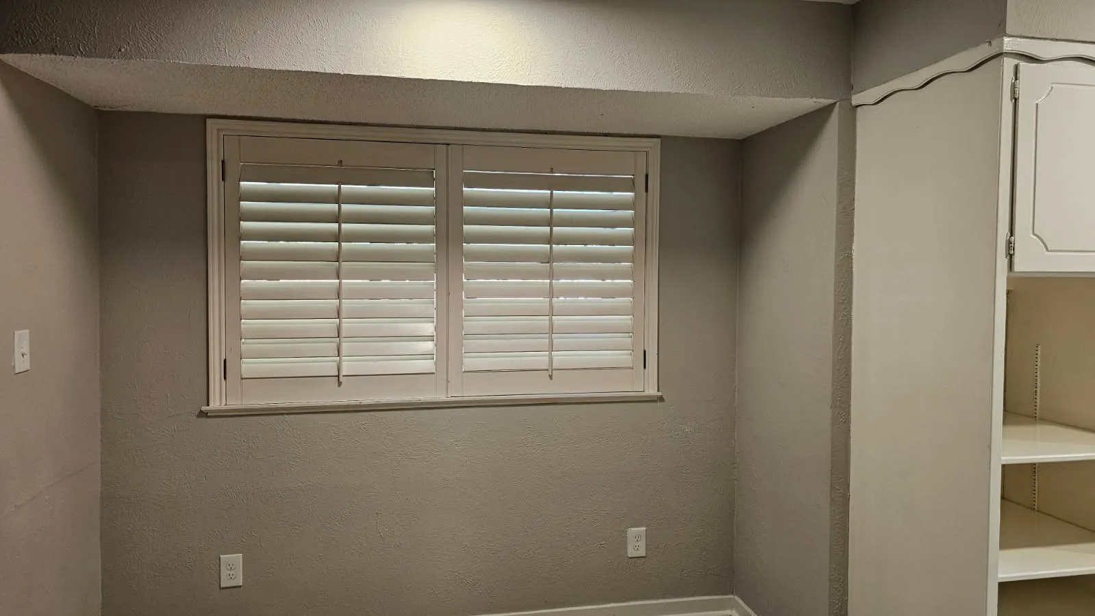 Single Family Residence For Sale in Tarrant County , 5660 Conlin Drive, Fort Worth, Texas 76134, 3 Bedroom, 2 Bathroom, 2 Garage spaces, 1,767 Sqft, built in 1966, mls#21363907, Real Estate Agent in Fort Worth, Homes For Sale in Tarrant county, Homes For Sale in Fort Worth, Realtor in Fort Worth Texas, Real Estate Brokerage Independent Realty Texas, Luminita Cordes Realtor