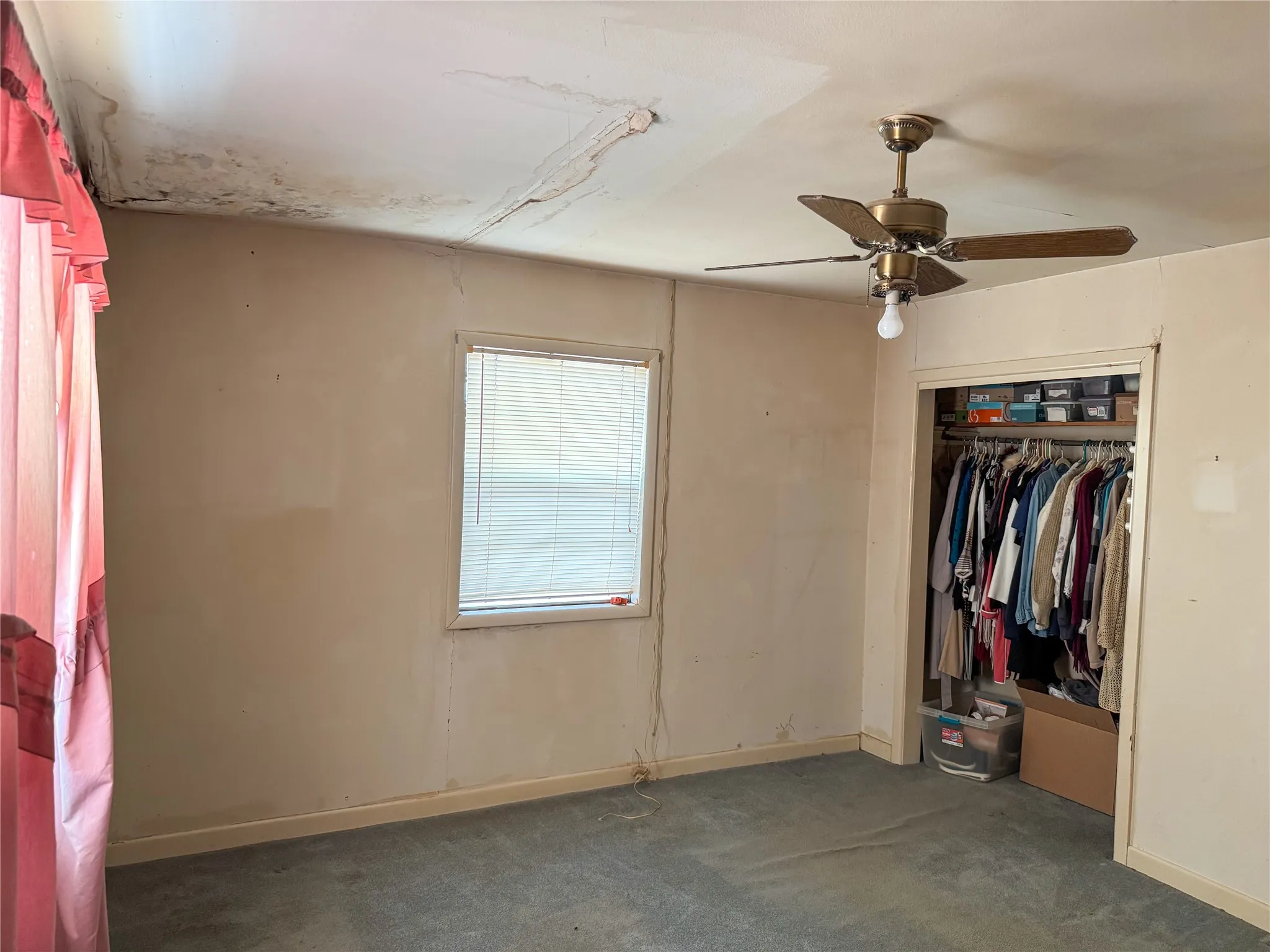 Single Family Residence For Sale in Montague County , 504 S Hall Street, Montague, Texas 76251, 3 Bedroom, 1 Bathroom, Garage spaces, 1,656 Sqft, built in 1953, mls#21363804, Real Estate Agent in Montague, Homes For Sale in Montague county, Homes For Sale in Montague, Realtor in Montague Texas, Real Estate Brokerage Independent Realty Texas, Luminita Cordes Realtor