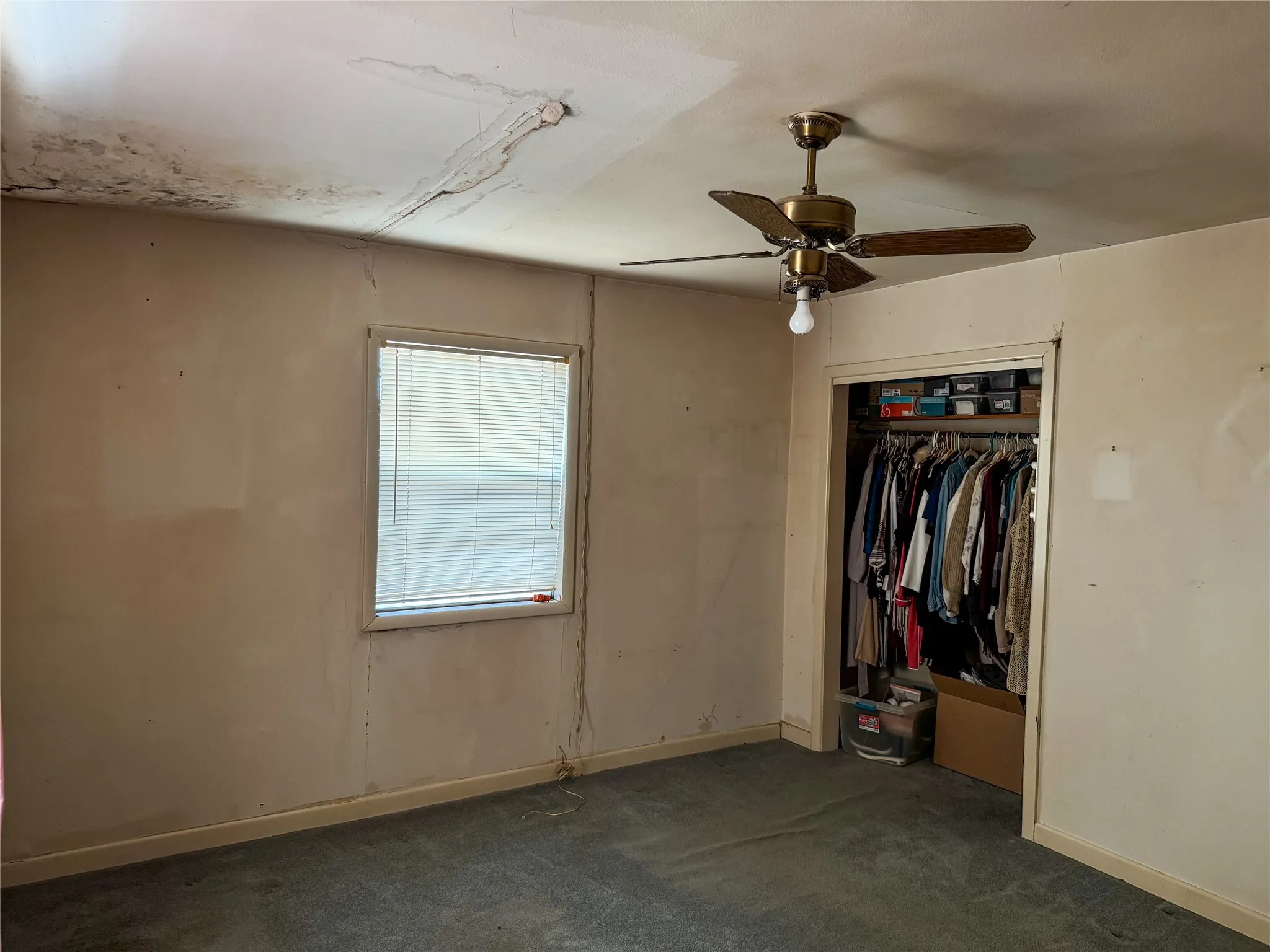 Single Family Residence For Sale in Montague County , 504 S Hall Street, Montague, Texas 76251, 3 Bedroom, 1 Bathroom, Garage spaces, 1,656 Sqft, built in 1953, mls#21363804, Real Estate Agent in Montague, Homes For Sale in Montague county, Homes For Sale in Montague, Realtor in Montague Texas, Real Estate Brokerage Independent Realty Texas, Luminita Cordes Realtor