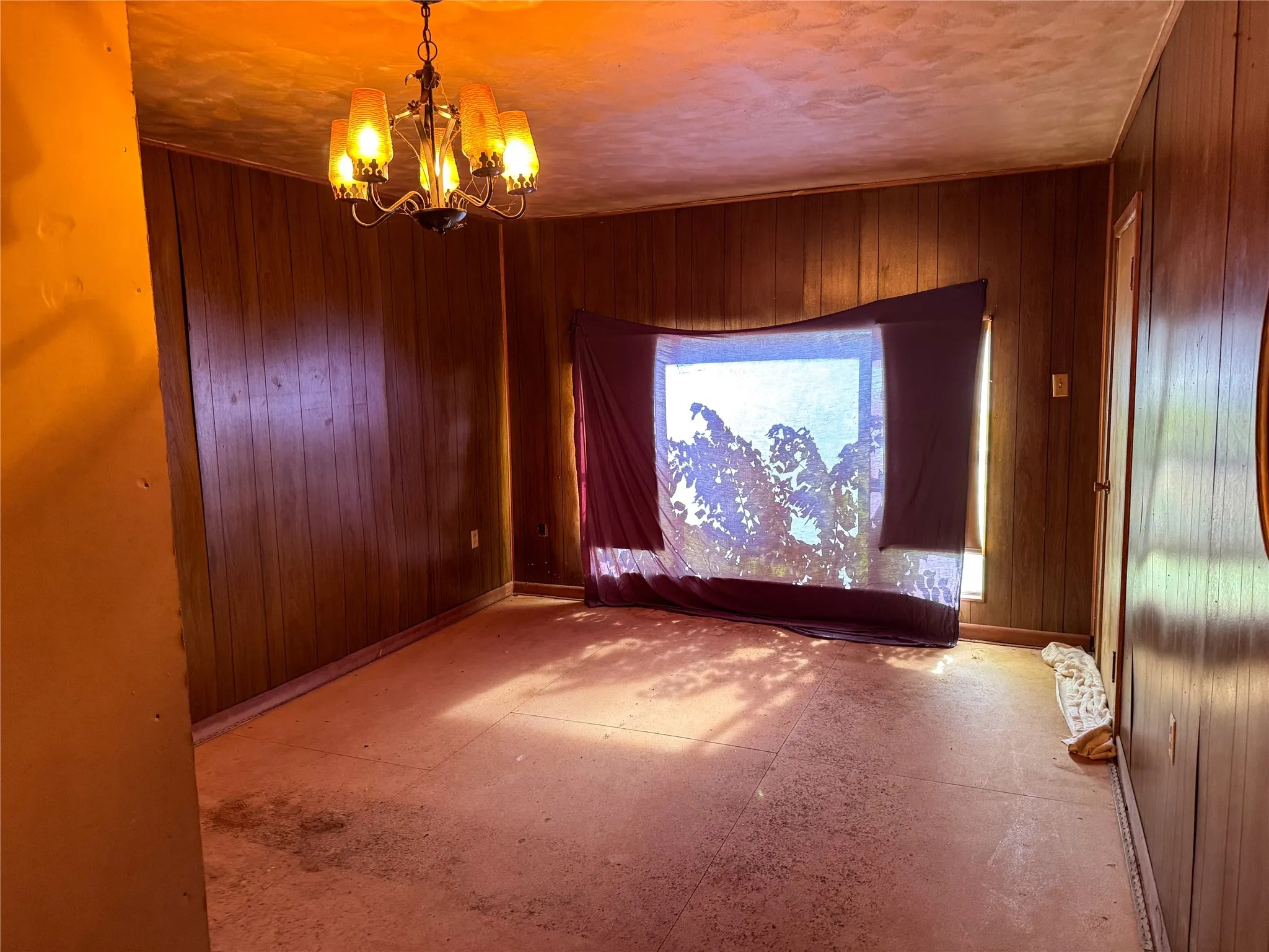 Single Family Residence For Sale in Montague County , 504 S Hall Street, Montague, Texas 76251, 3 Bedroom, 1 Bathroom, Garage spaces, 1,656 Sqft, built in 1953, mls#21363804, Real Estate Agent in Montague, Homes For Sale in Montague county, Homes For Sale in Montague, Realtor in Montague Texas, Real Estate Brokerage Independent Realty Texas, Luminita Cordes Realtor