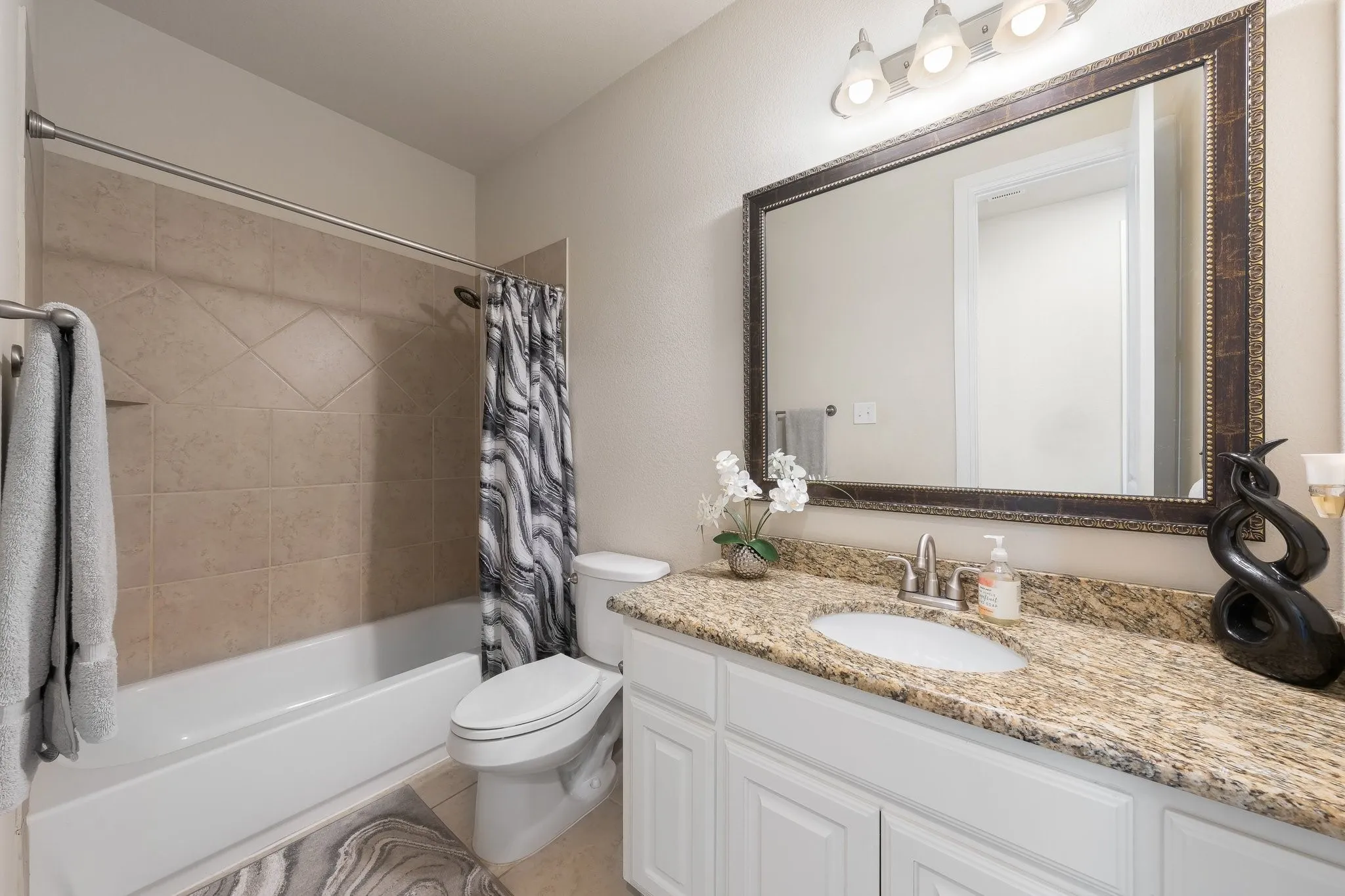 Secondary bathroom downstairs
