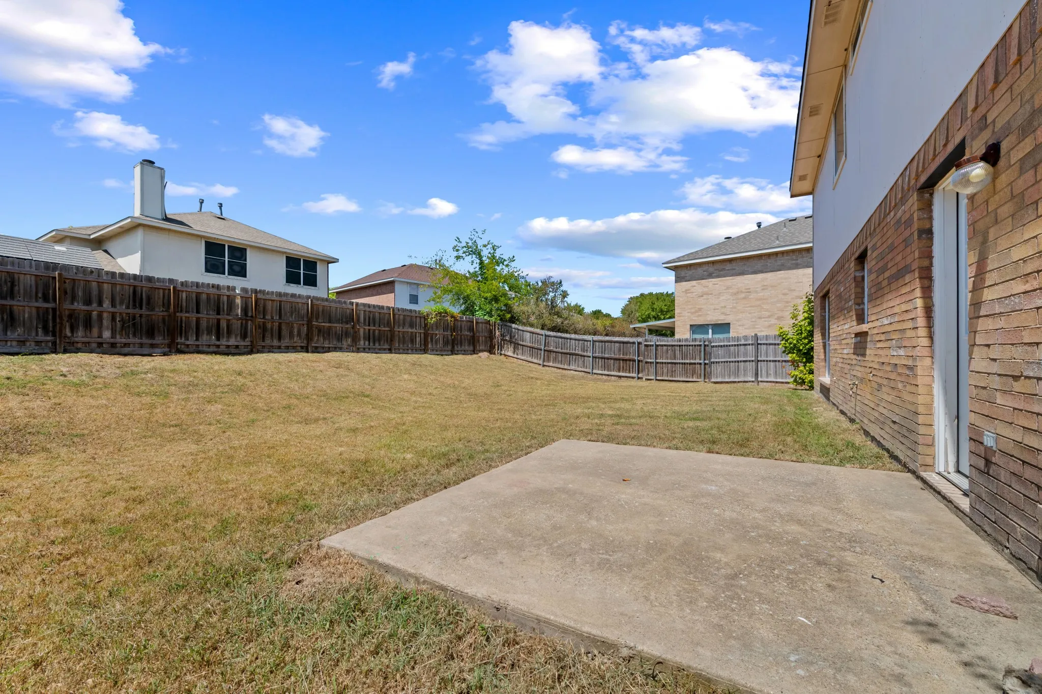 Single Family Residence For Sale in Dallas County , 2817 Island Wren Drive, Mesquite, Texas 75181, 4 Bedroom, 3 Bathroom, 2 Garage spaces, 2,526 Sqft, built in 2003, mls#21359886, Real Estate Agent in Mesquite, Homes For Sale in Dallas county, Homes For Sale in Mesquite, Realtor in Mesquite Texas, Real Estate Brokerage Independent Realty Texas, Luminita Cordes Realtor